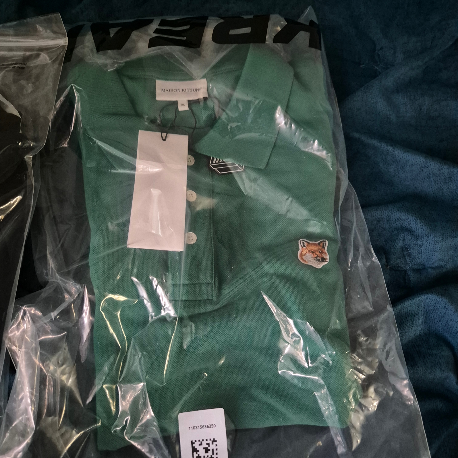 Maison Kitsune Fox Head Patch Polo Pine 착용 스타일