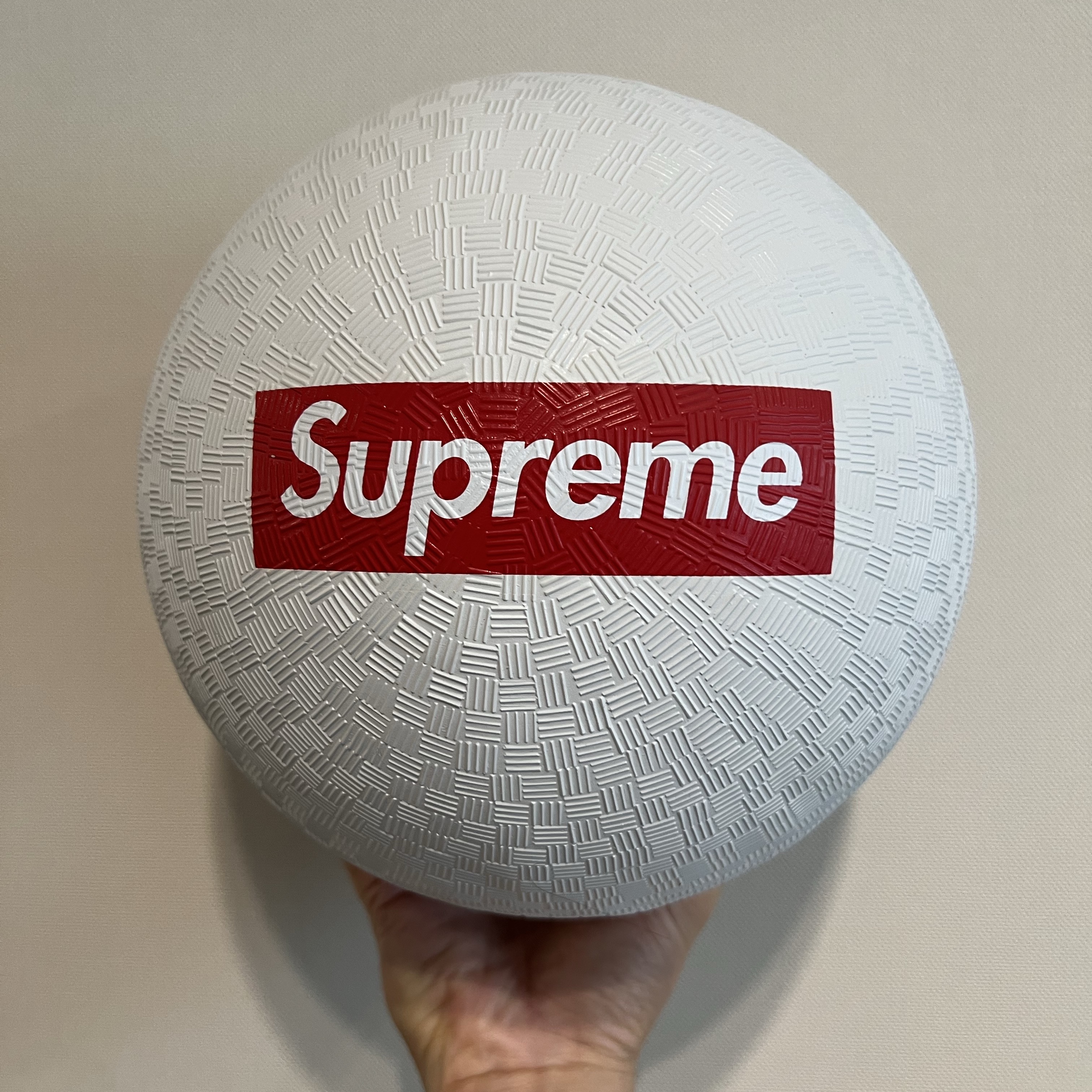 Supreme x Franklin Playground Ball White - 24SS 착용 스타일