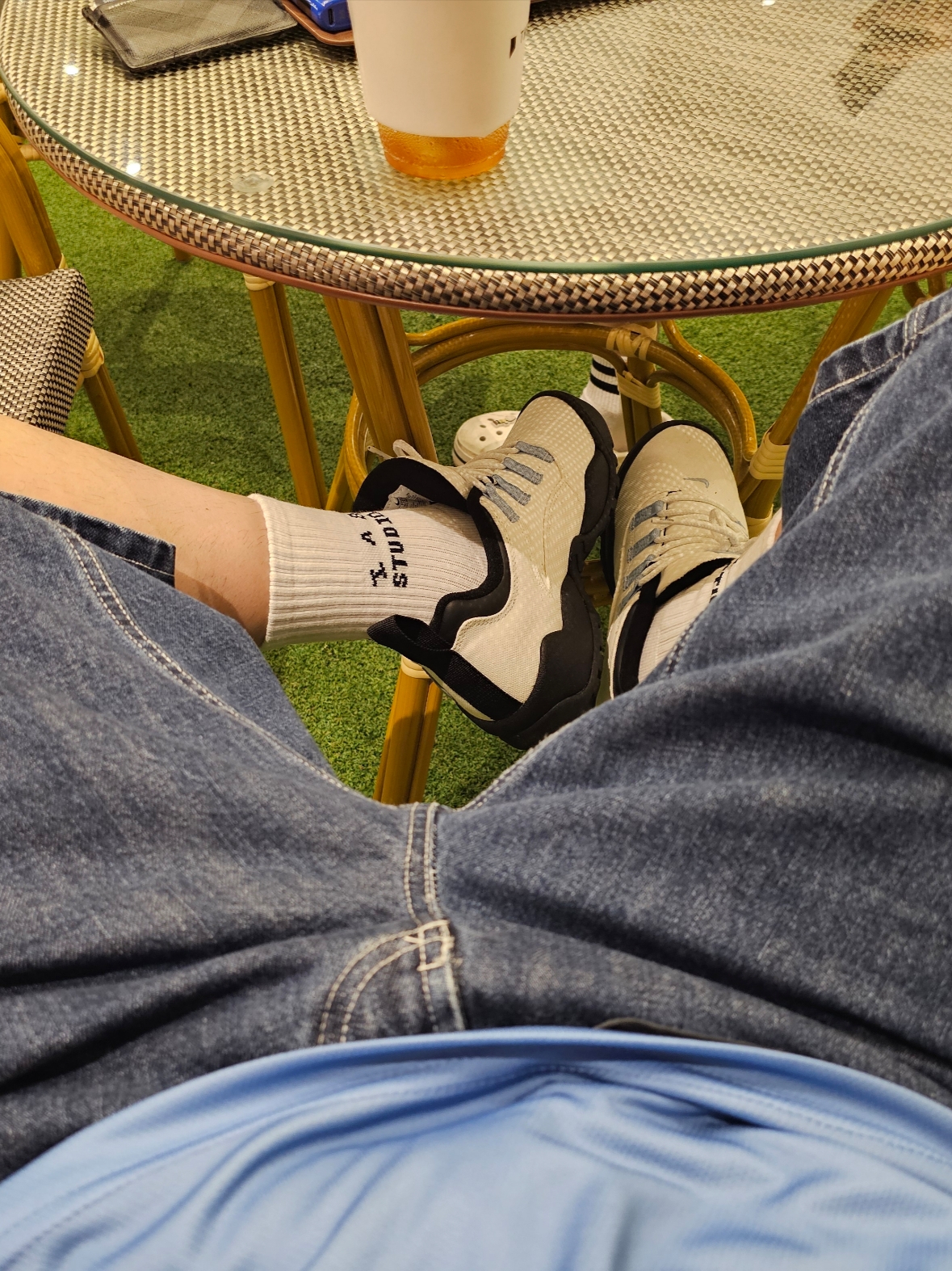 Supreme x Ducati Soccer Jersey Blue - 24SS, Nike x Supreme SB Darwin Low White 착용 스타일 - 2