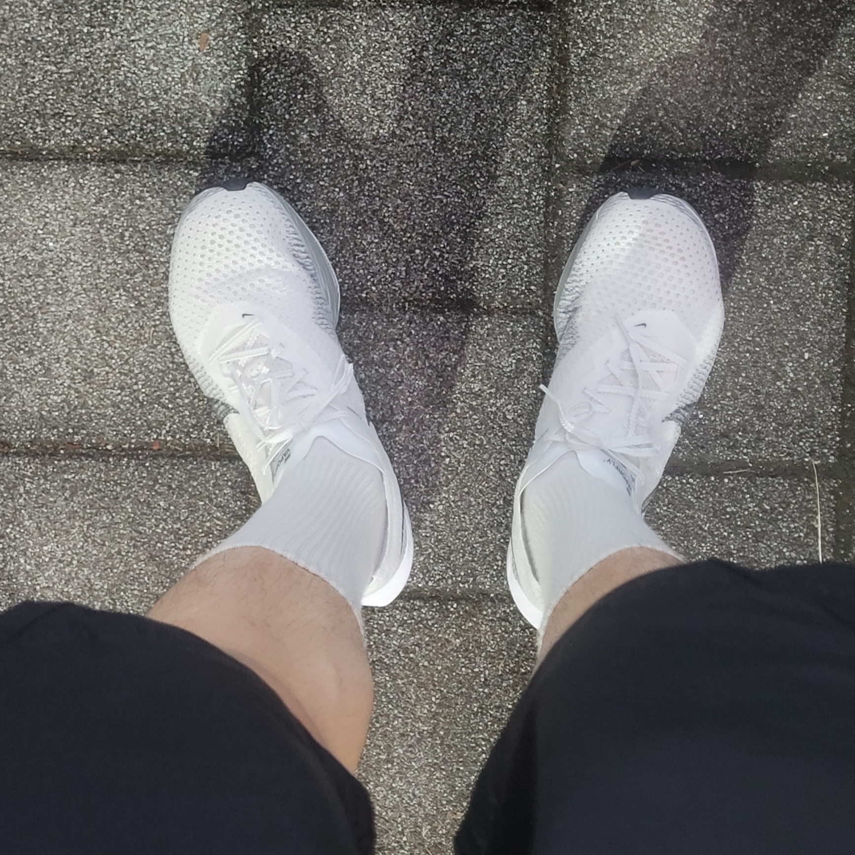 Nike ZoomX Vaporfly Next% 3 White Grey 착용 스타일