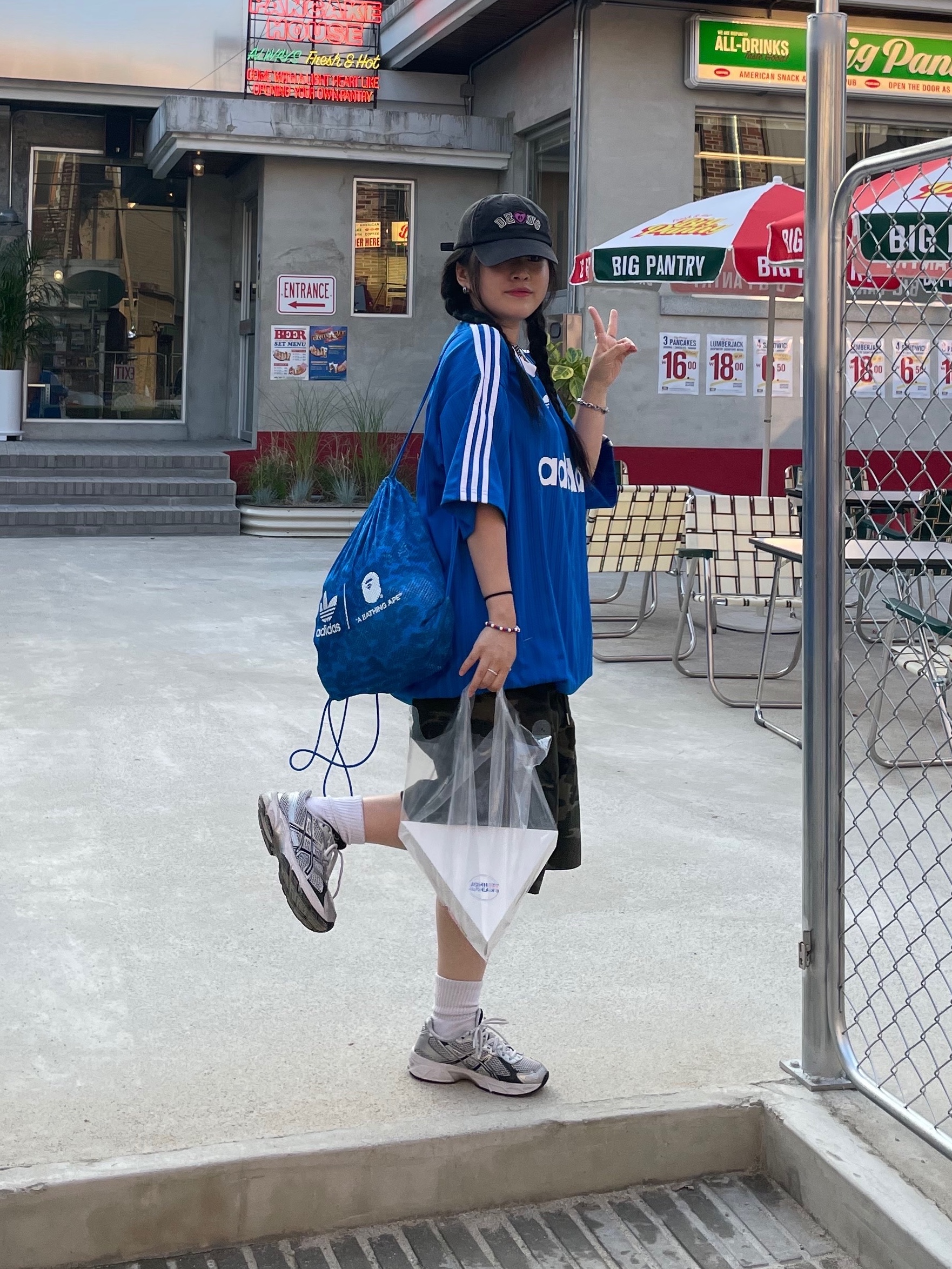 Asics Gel-1130 White Black, Adidas Adicolor T-Shirt Blue Bird White - KR Sizing 착용 스타일 - 2