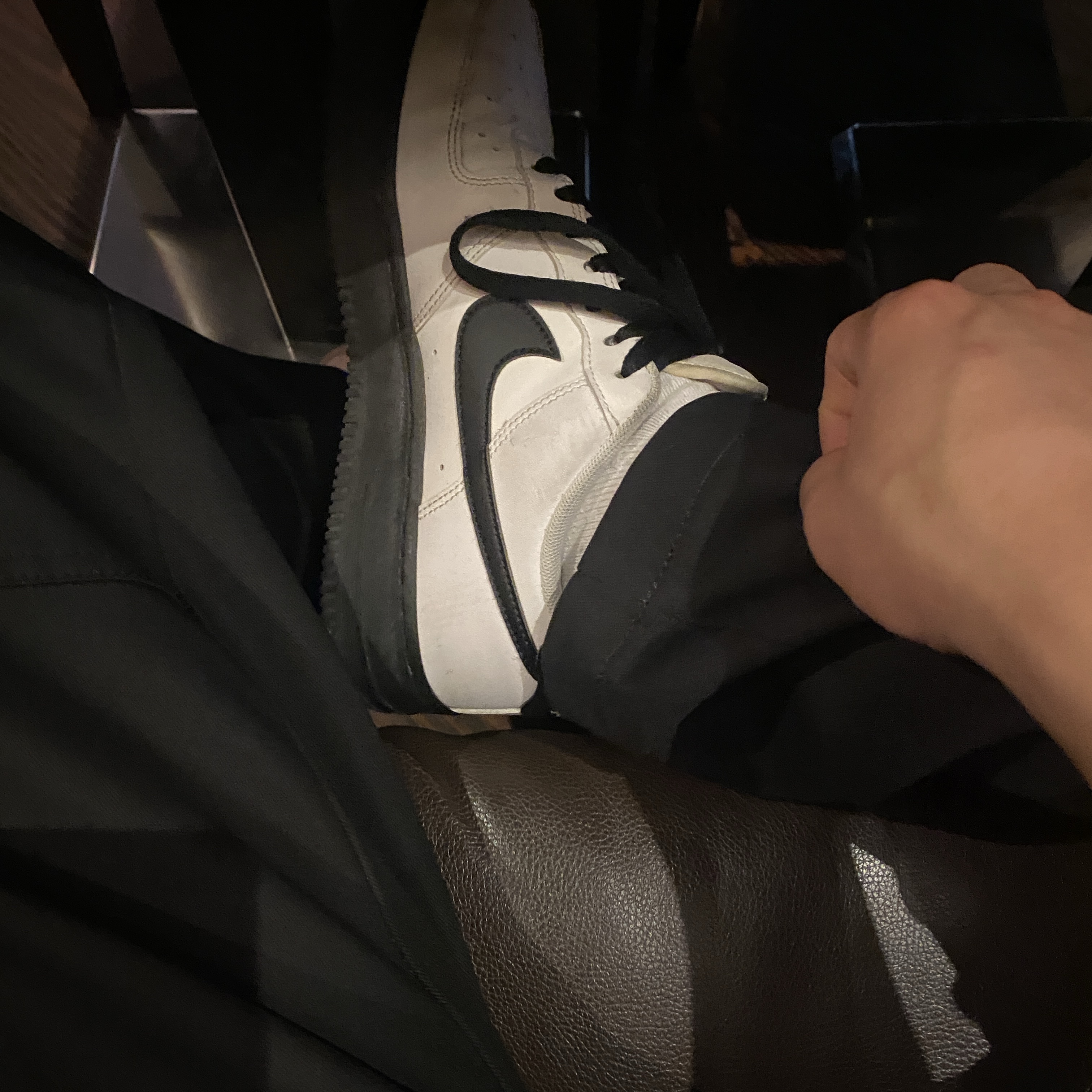 Nike Air Force 1 Low White Black Midsole 착용 스타일