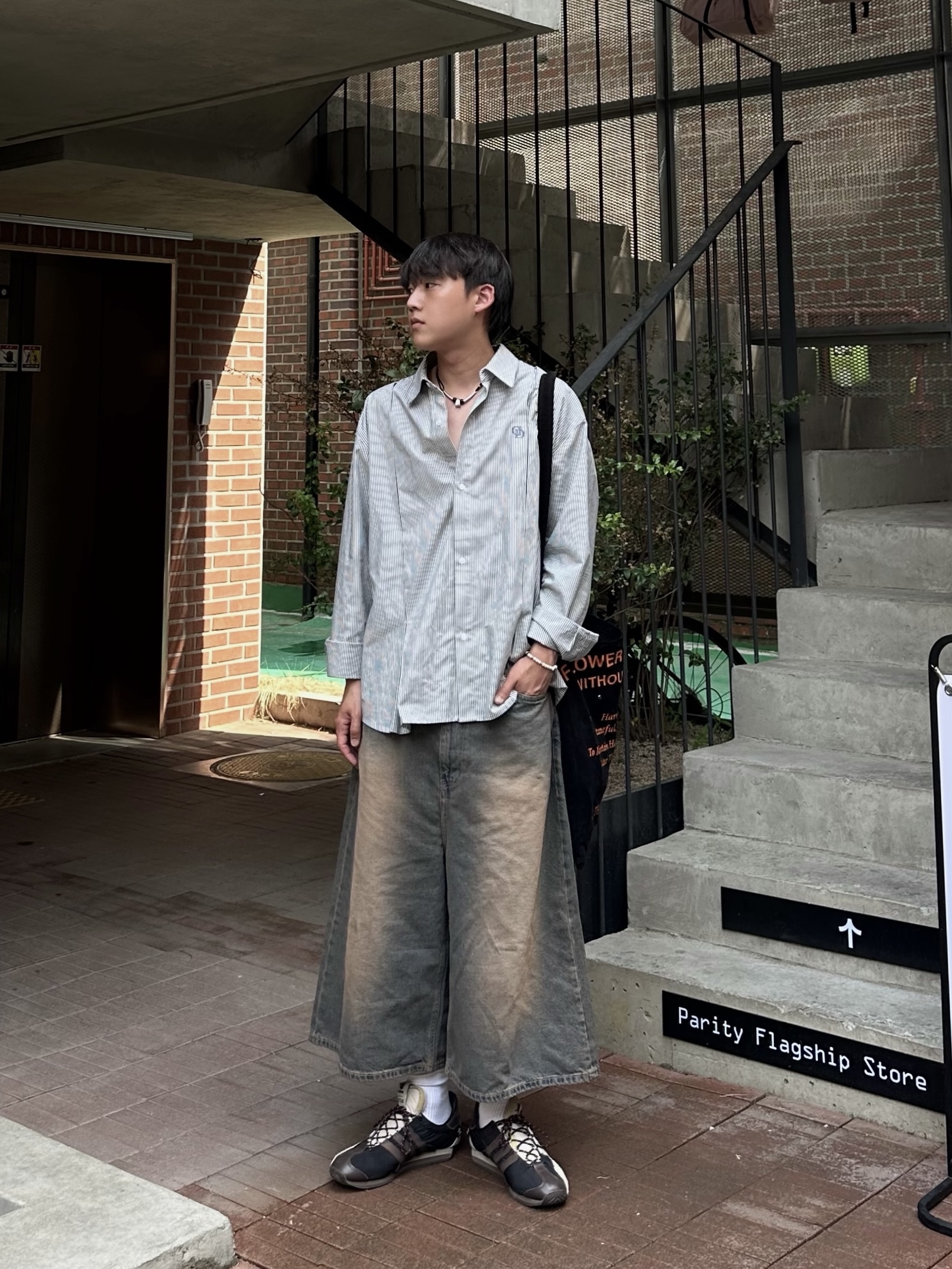 Adidas x Song for the Mute Country OG Core Black Core White 착용 스타일 - 1