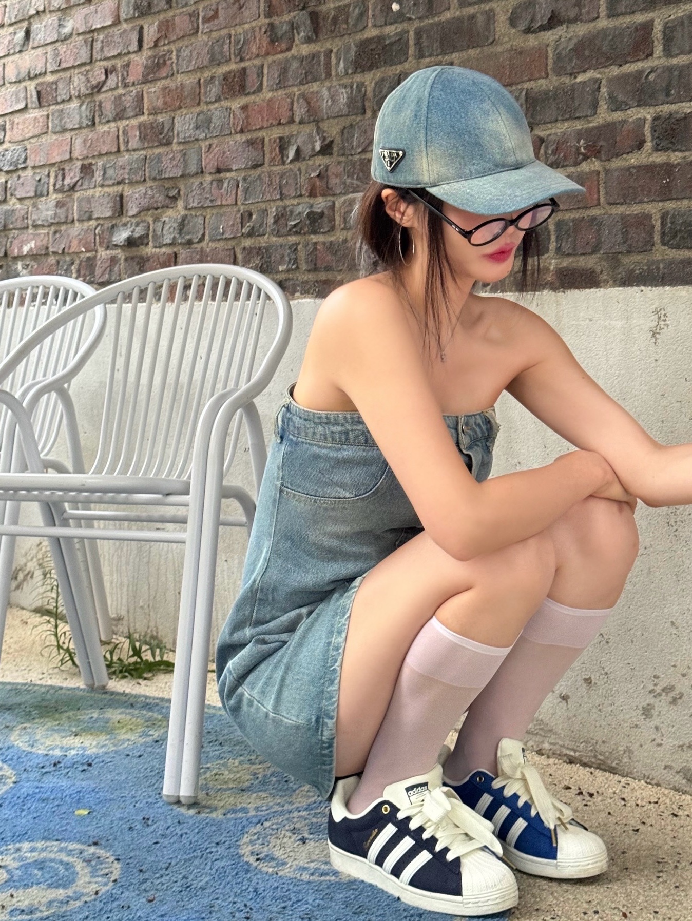 (W) Adidas Superstar Night Indigo Off White, Prada Denim Baseball Cap Light Blue 착용 스타일 - 1