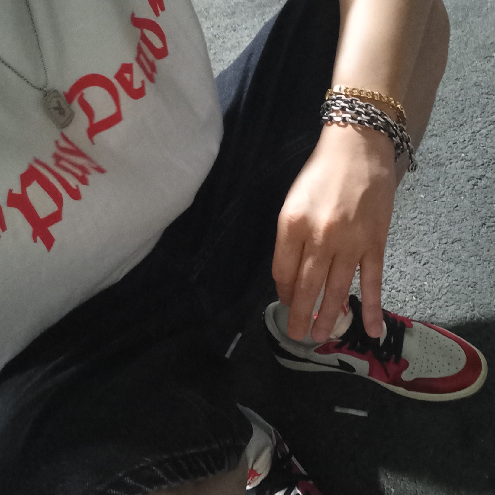 Supreme Play Dead T-Shirt White - 22FW, Supreme x Nike Denim Short Black - 24SS 착용 스타일 - 1