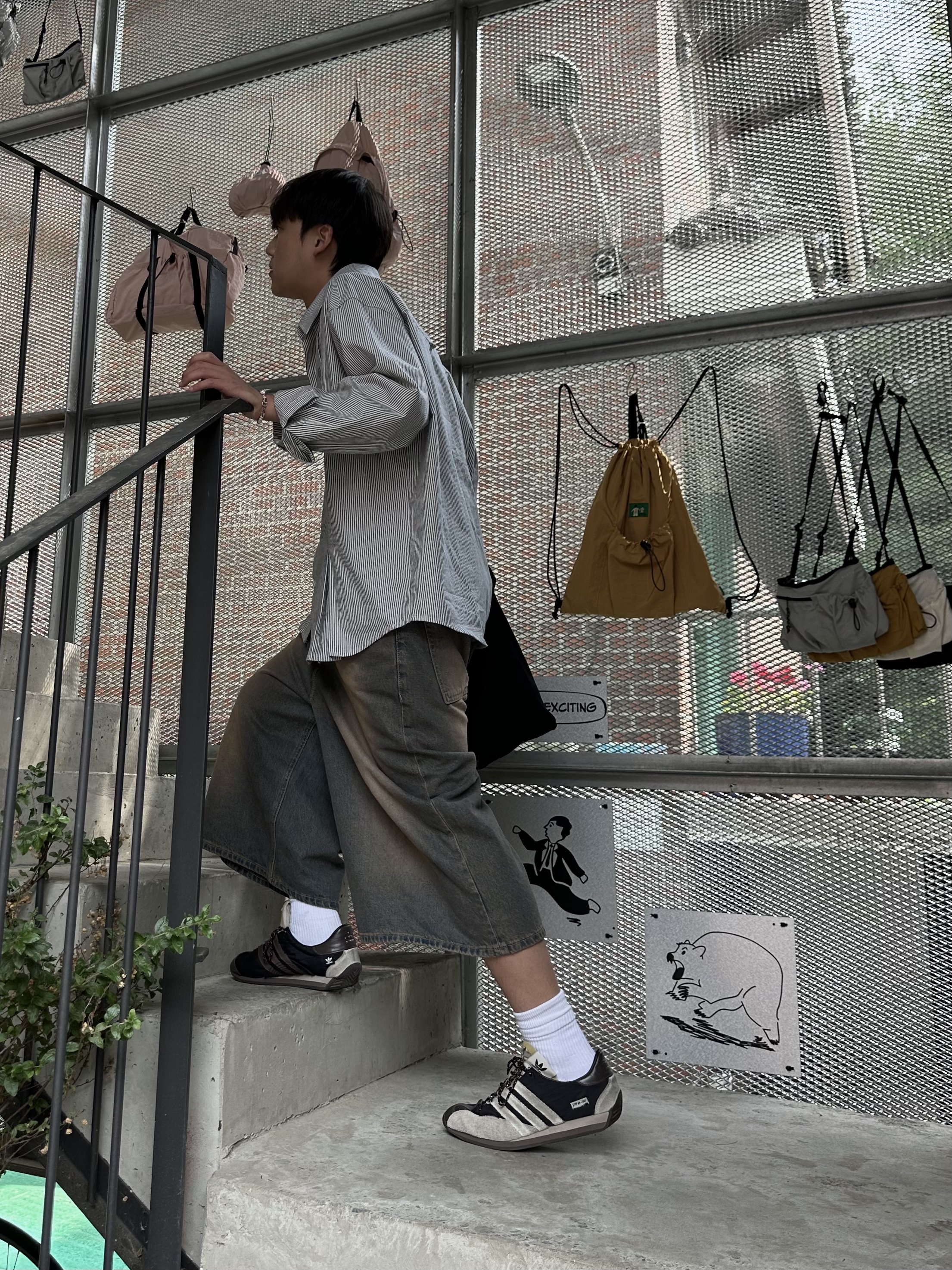 Adidas x Song for the Mute Country OG Core Black Core White 착용 스타일 - 6