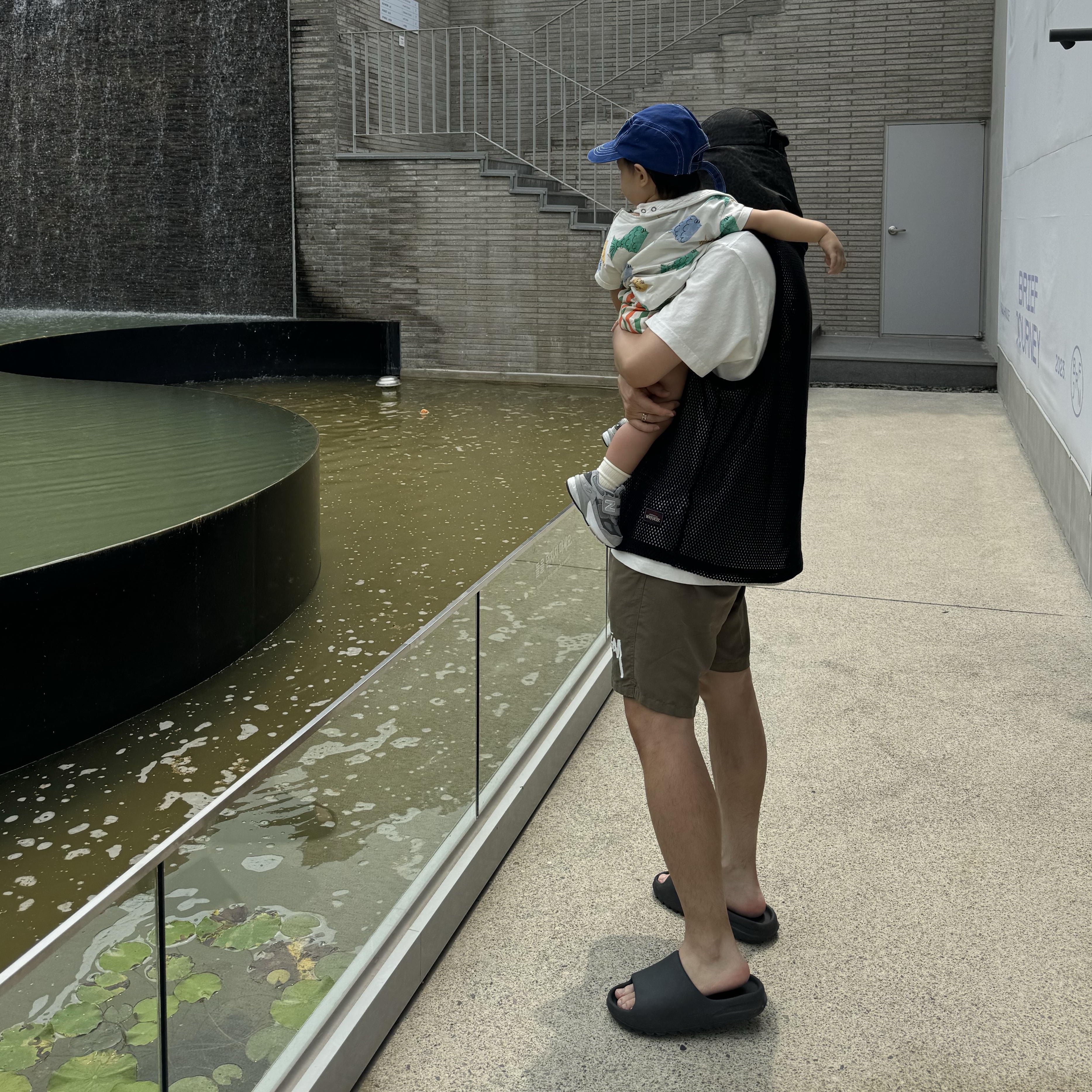 Supreme Mesh Sunshield Camp Cap Leopard - 24SS, Stussy Big Mesh Tank Black 착용 스타일