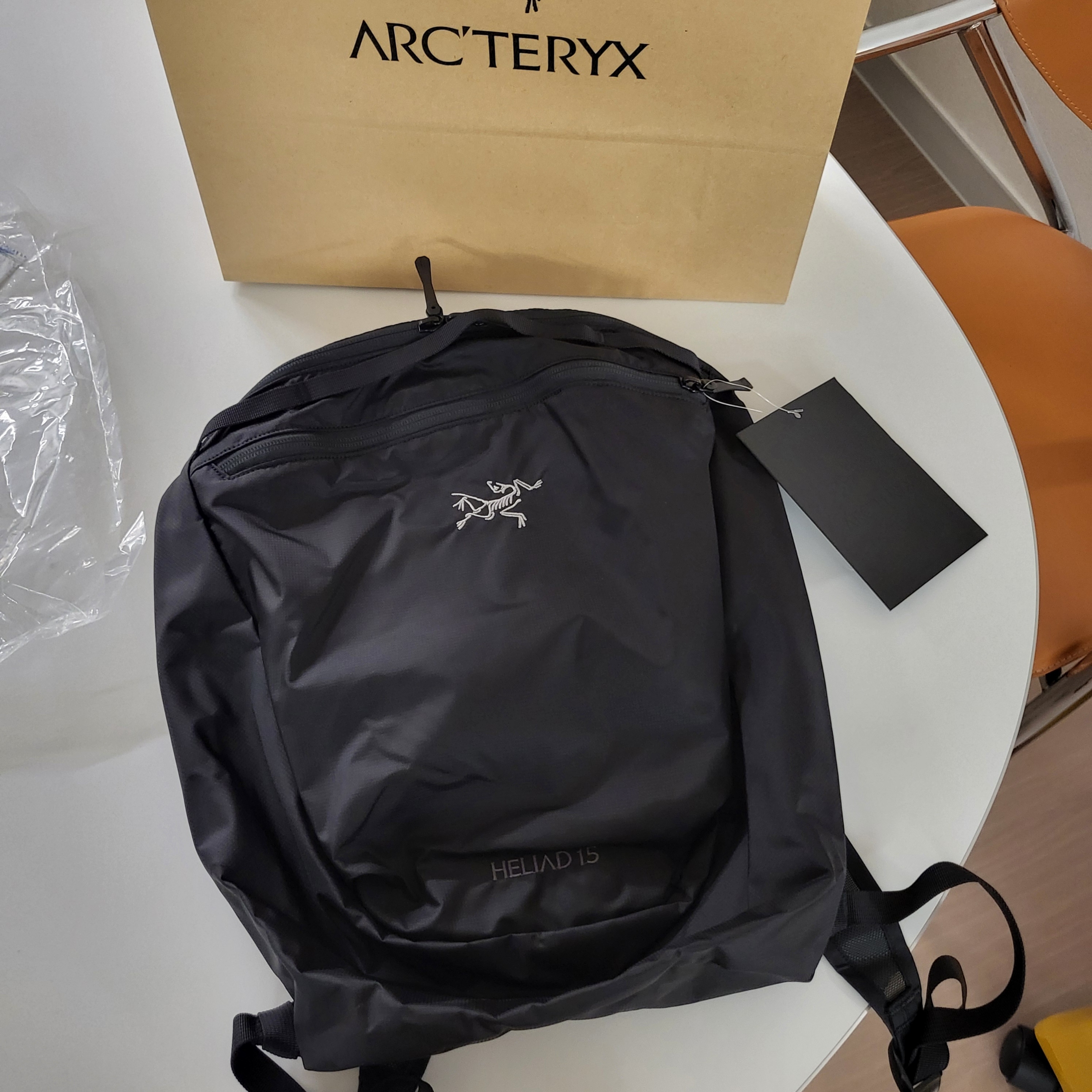 Arc'teryx Heliad 15 Backpack Black 착용 스타일