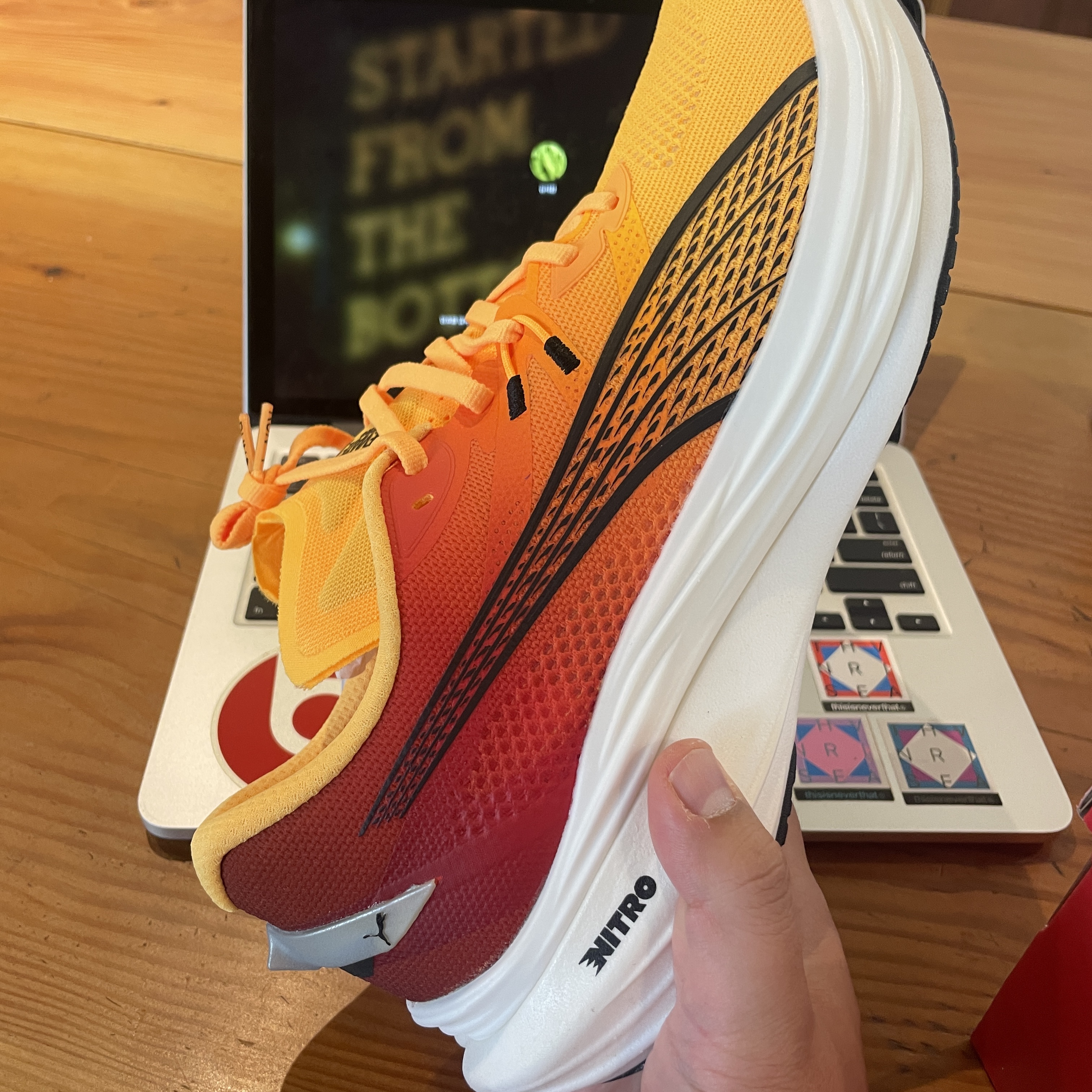 (W) Puma Deviate Nitro 3 Fade Sun Stream Sunset Glow 착용 스타일