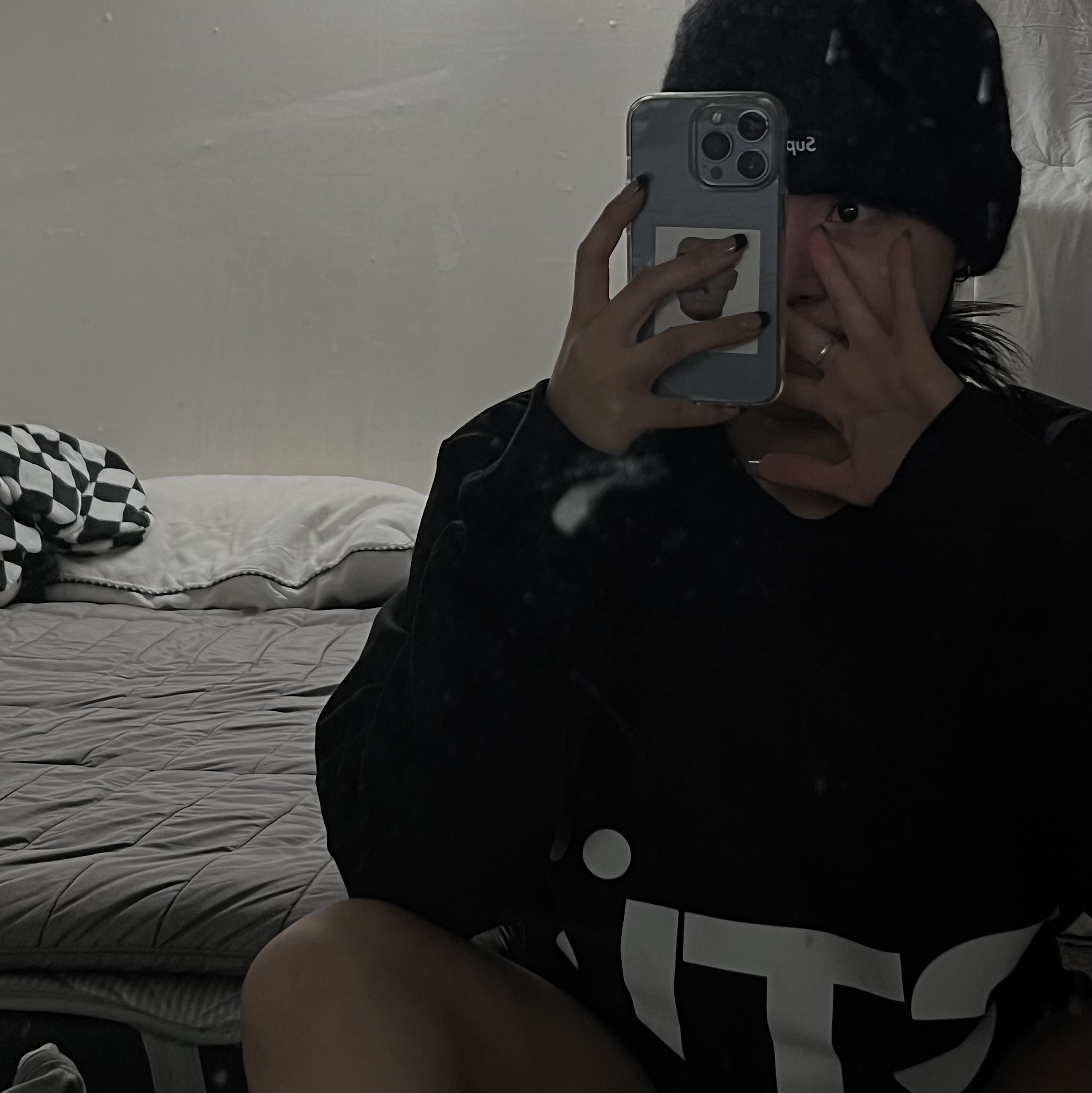 Stussy All Caps LS T-Shirt Black, Supreme Mohair Beanie Black - 23FW 착용 스타일 - 1