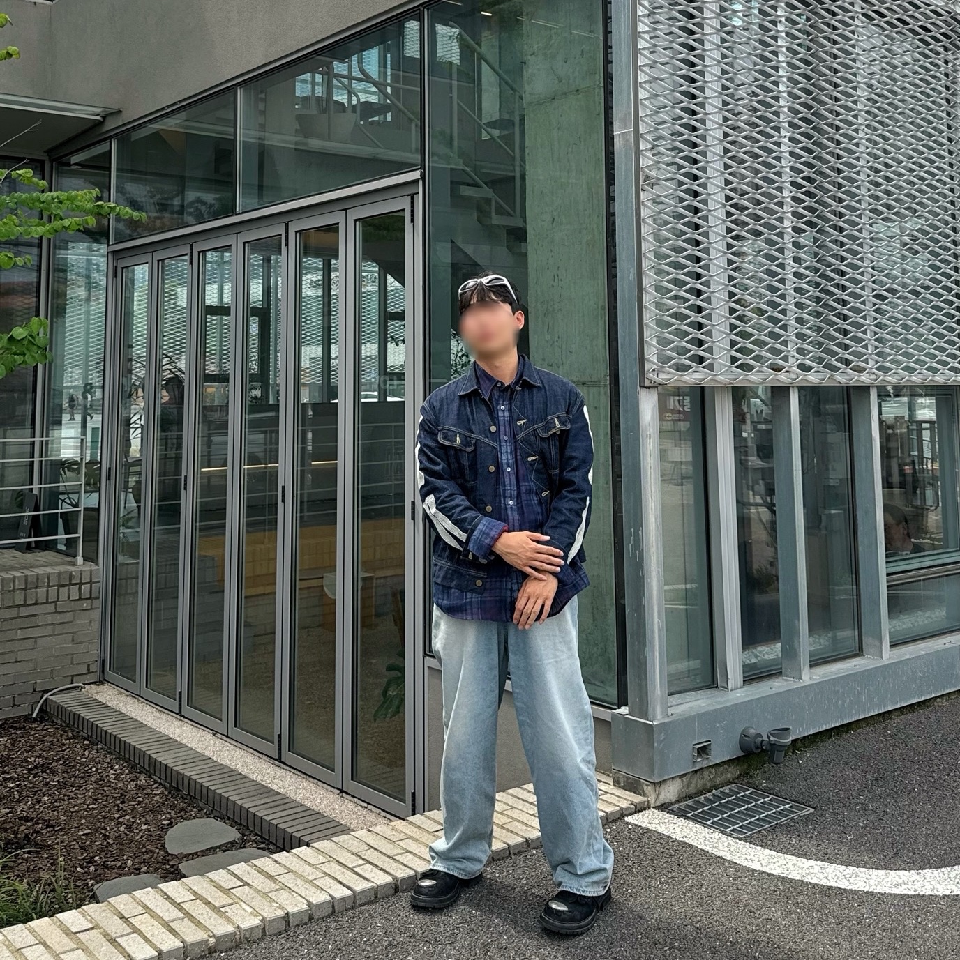 Kapital 11.5 oz. Denim Mexican Tuxedo Westerner Bone Jacket Indigo, Undermycar Mu.31 Anti Fxxking Logo Play Brush Washed Wide Jeans Sky Blue 착용 스타일 - 5