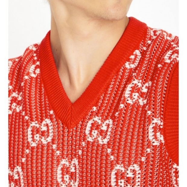 Gucci GG V-Neck Knit Vest Red 착용 스타일