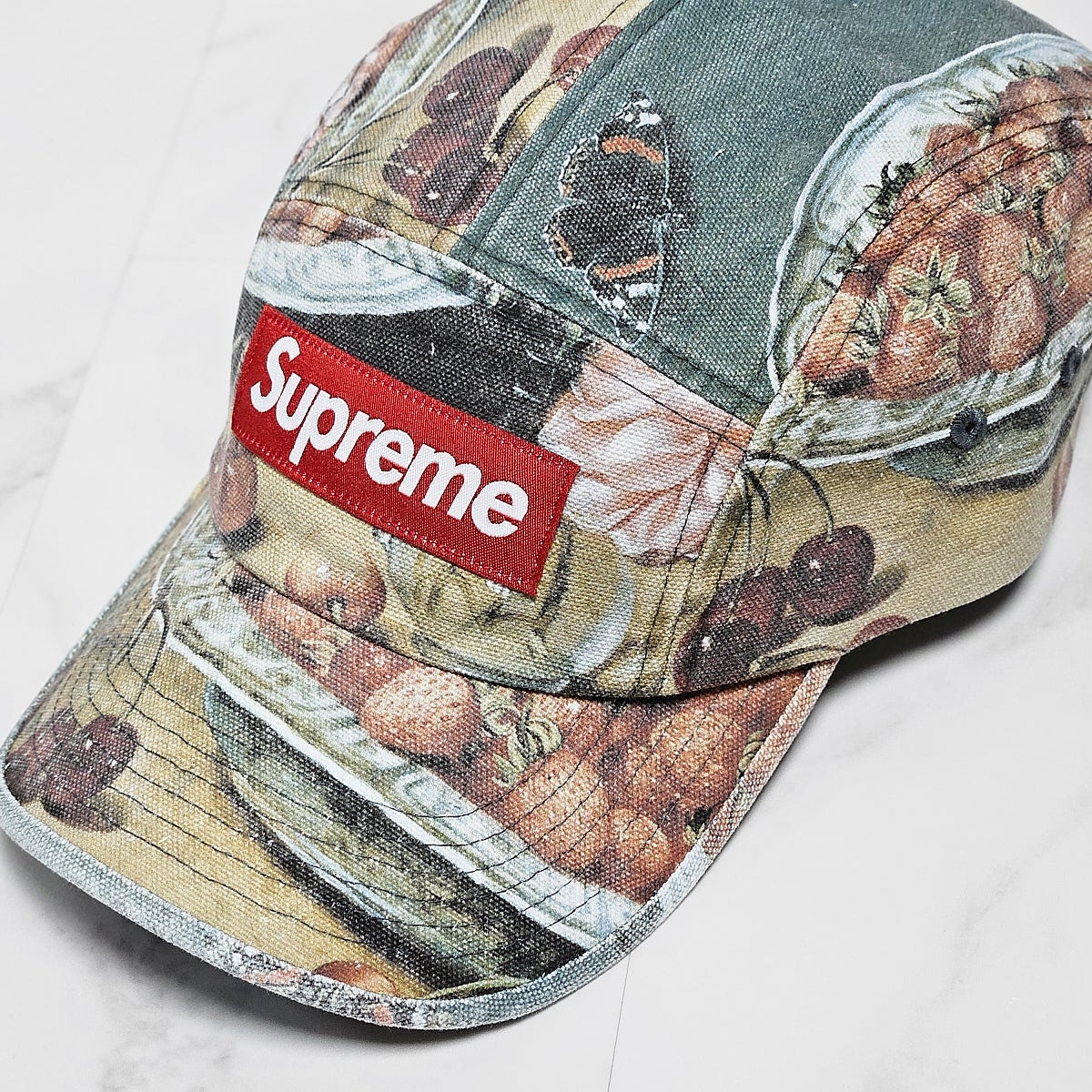 Supreme Strawberries Camp Cap Multicolor - 23SS 착용 스타일 - 2
