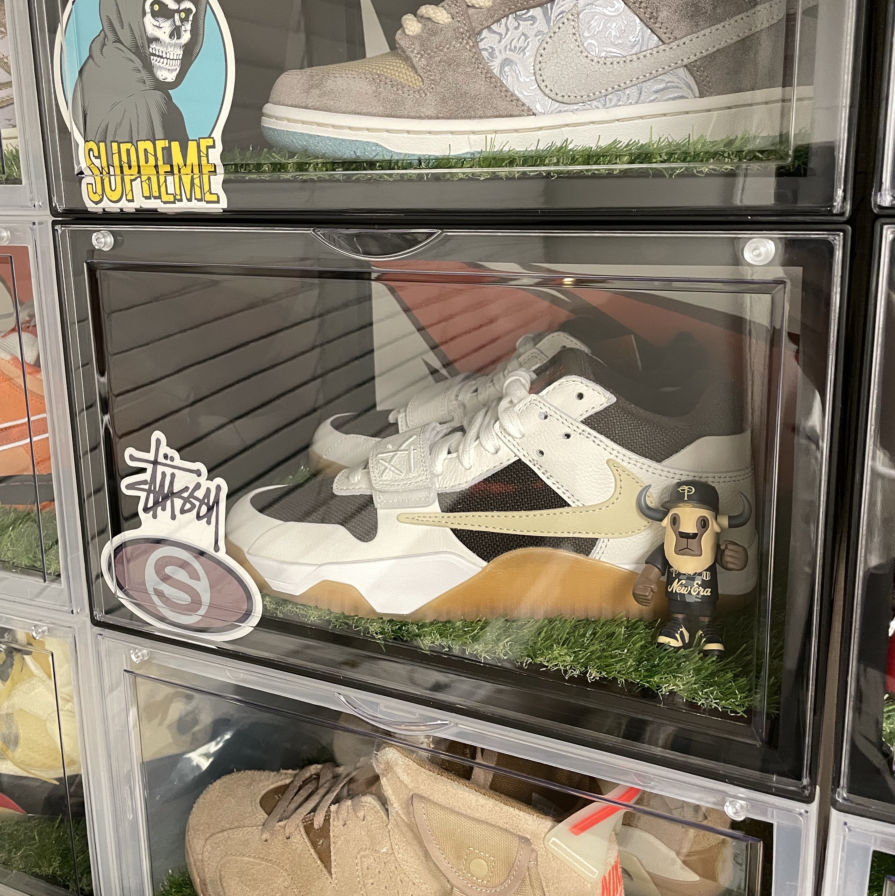 Jordan x Travis Scott Jumpman Jack TR Sail and Dark Mocha 착용 스타일 - 5
