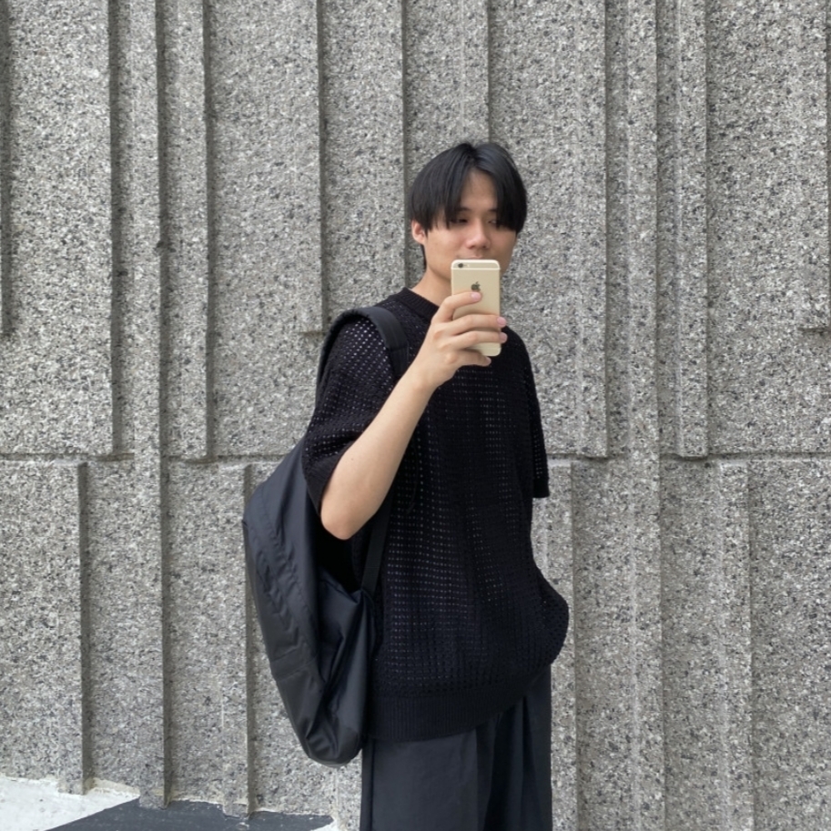 CDG Backpack Black, Adidas Yeezy Foam RNNR Sand 착용 스타일 - 3