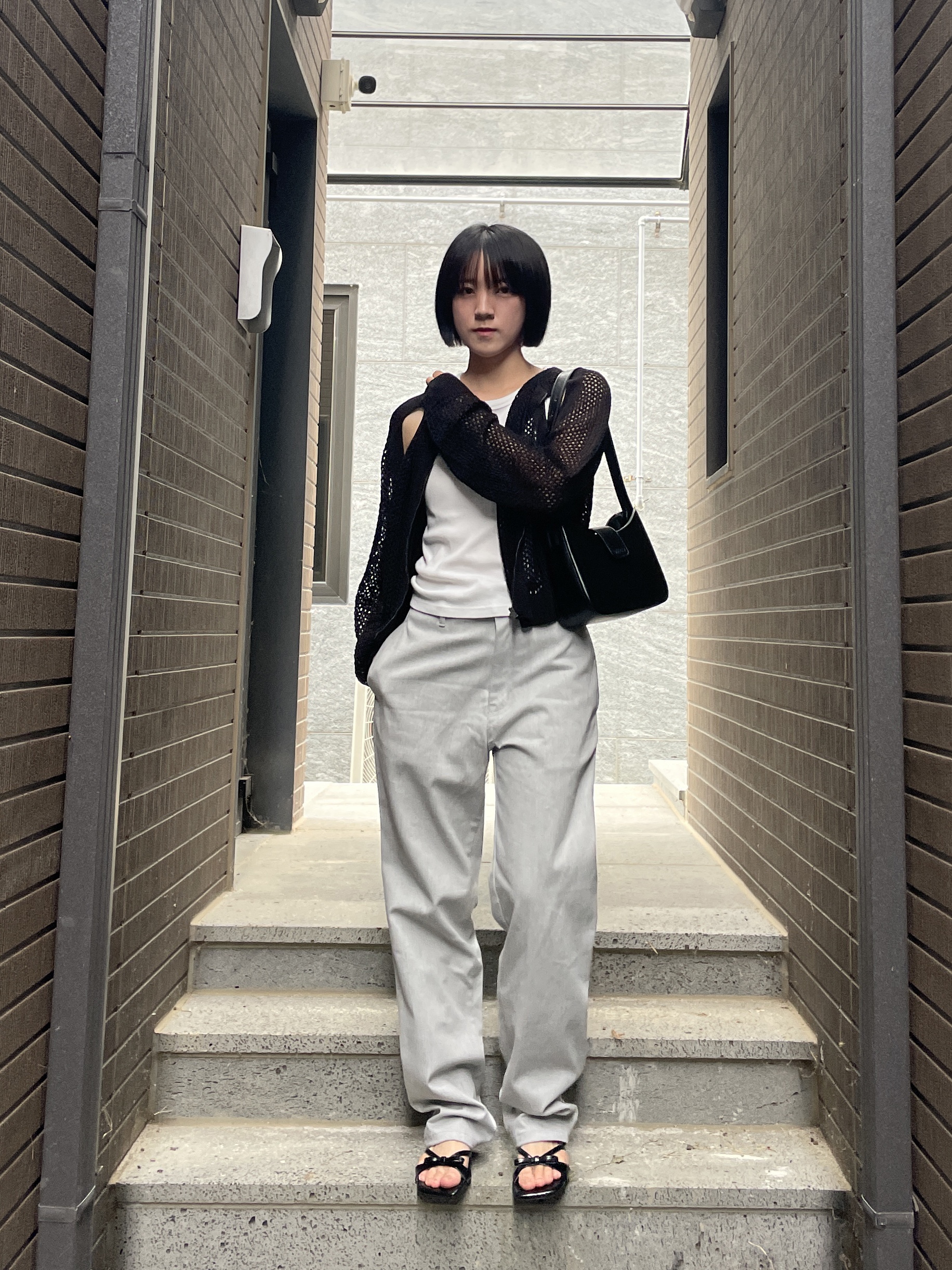 Unknown Blue Back Circle Top White 착용 스타일
