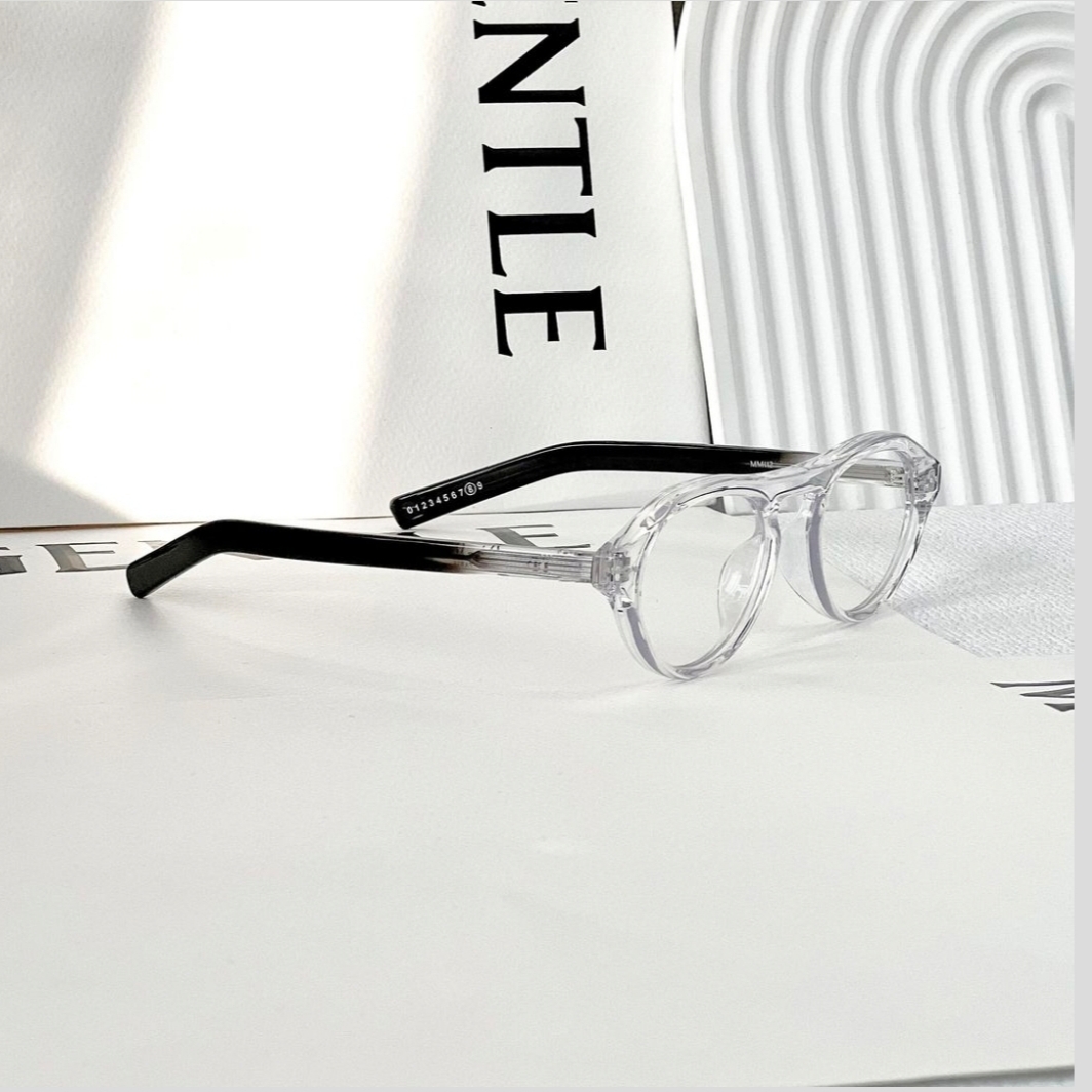 Gentle Monster x Maison Margiela MM112 Translucent Clear 착용 스타일 - 6