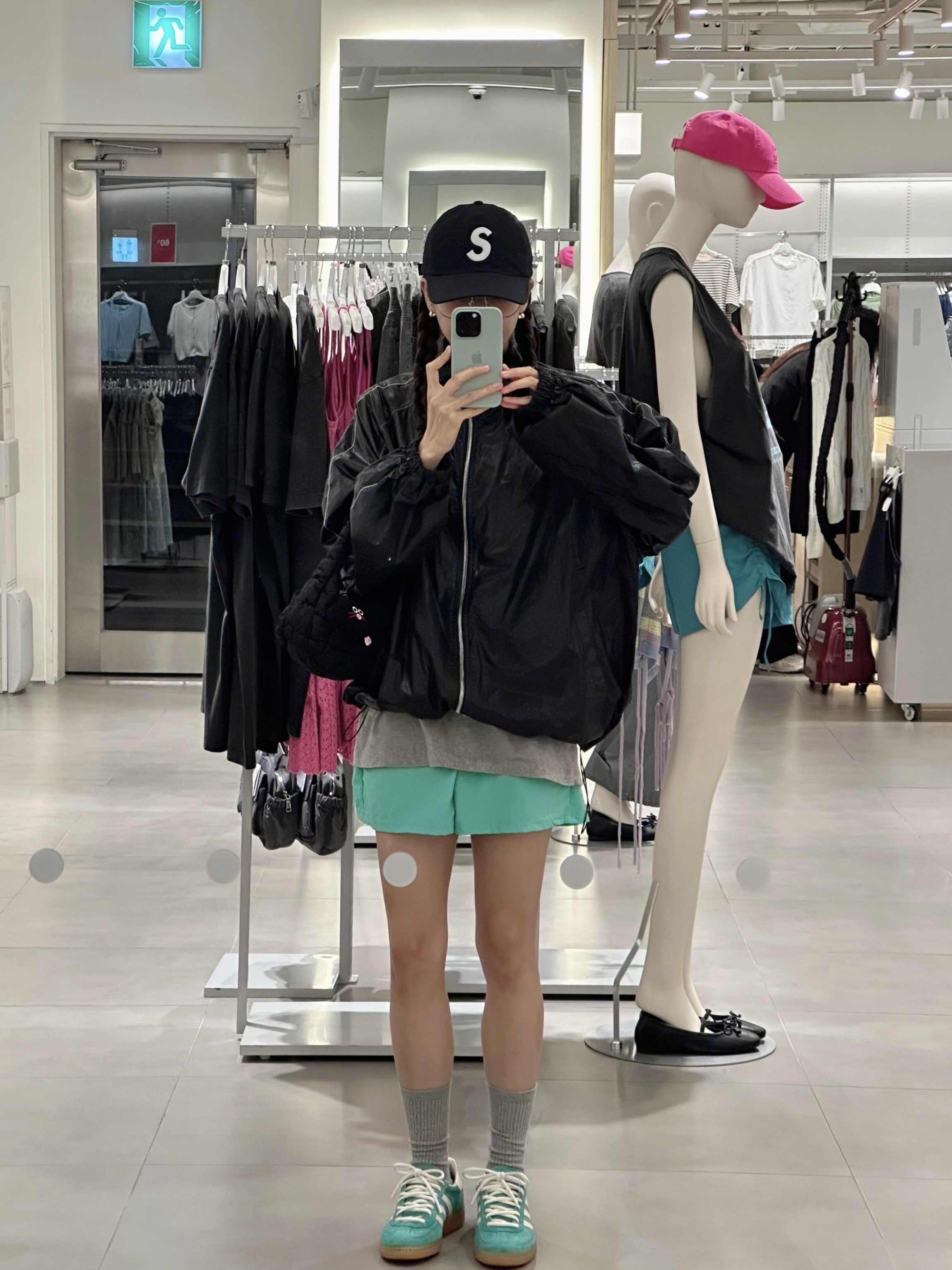 Supreme Seersucker S Logo 6-Panel Black - 24SS, (W) Matin Kim Logo Coating Jumper Black 착용 스타일