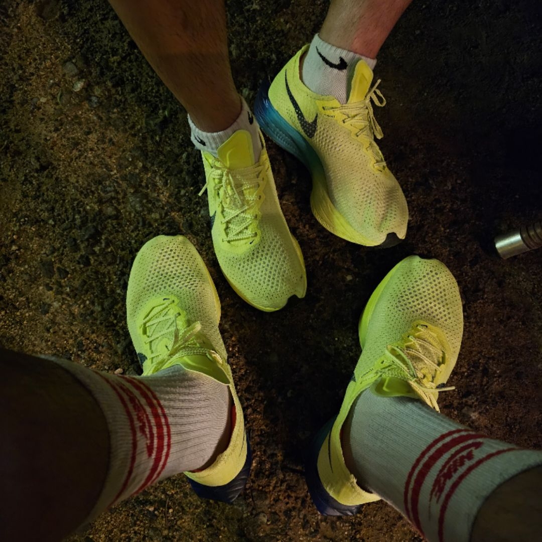 Nike NSW Everyday Essential Crew Socks White University Red (3 Pack/Korean Ver.), Nike Everyday Cushioned Training Ankle Socks White (3 Pack/Korean Ver.) 착용 스타일