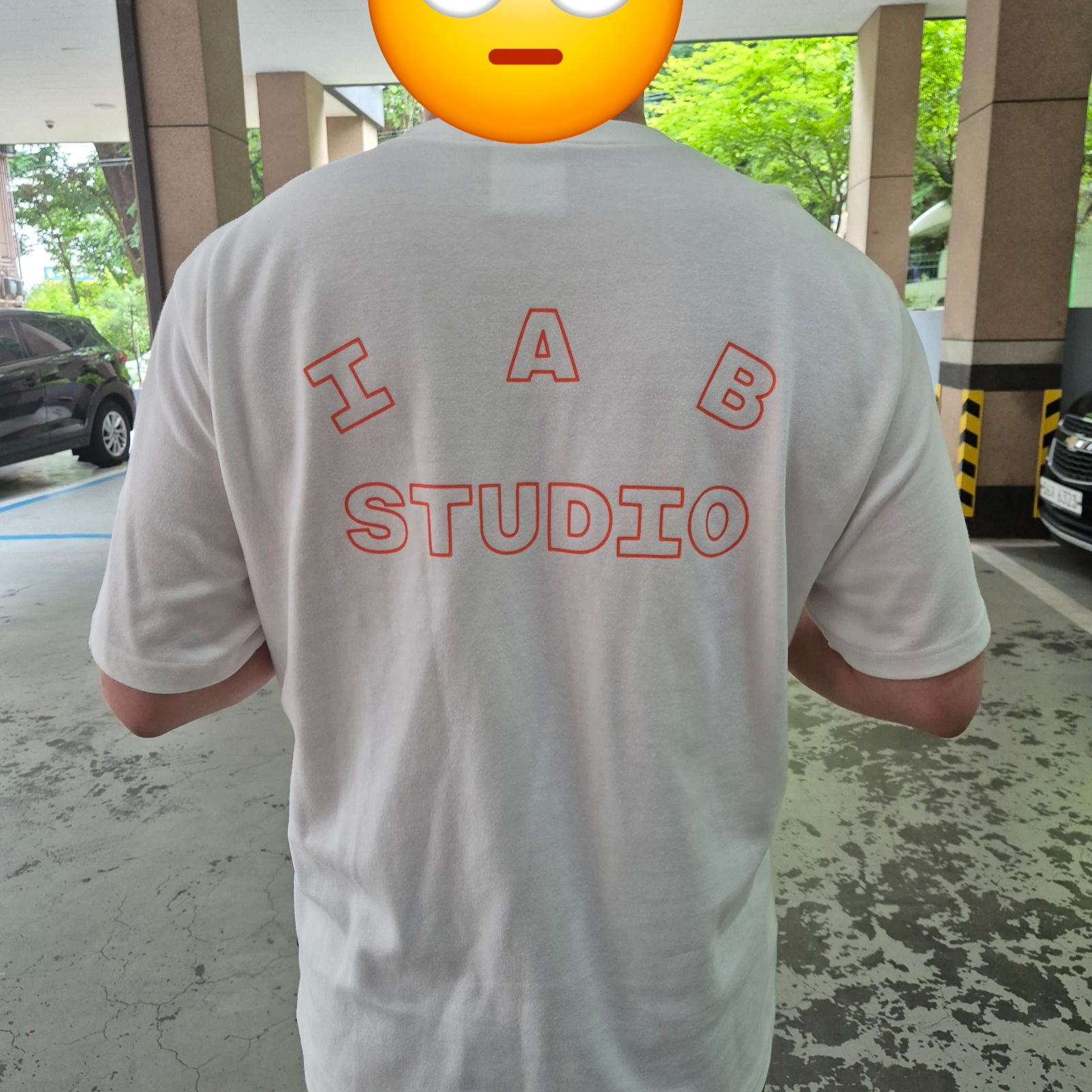 IAB Studio Socks White (5 Pack), IAB Studio Line Logo T-Shirt White Orange 착용 스타일 - 2