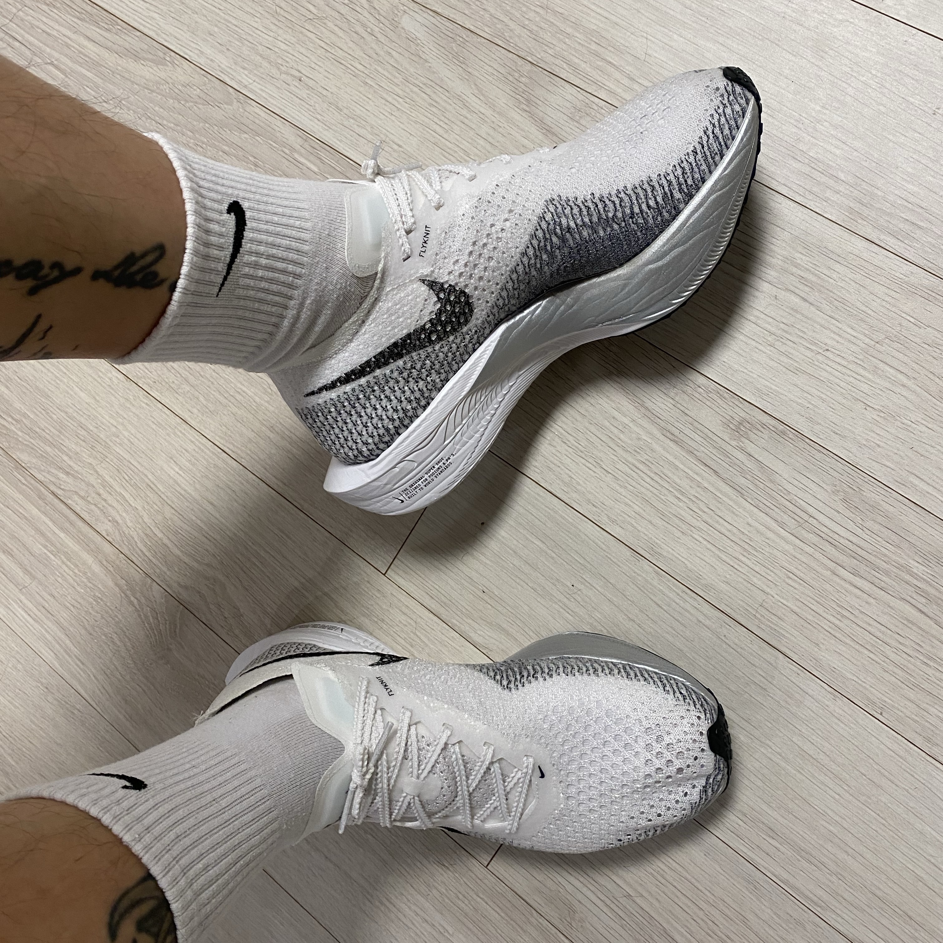 Nike ZoomX Vaporfly Next% 3 White Grey 착용 스타일