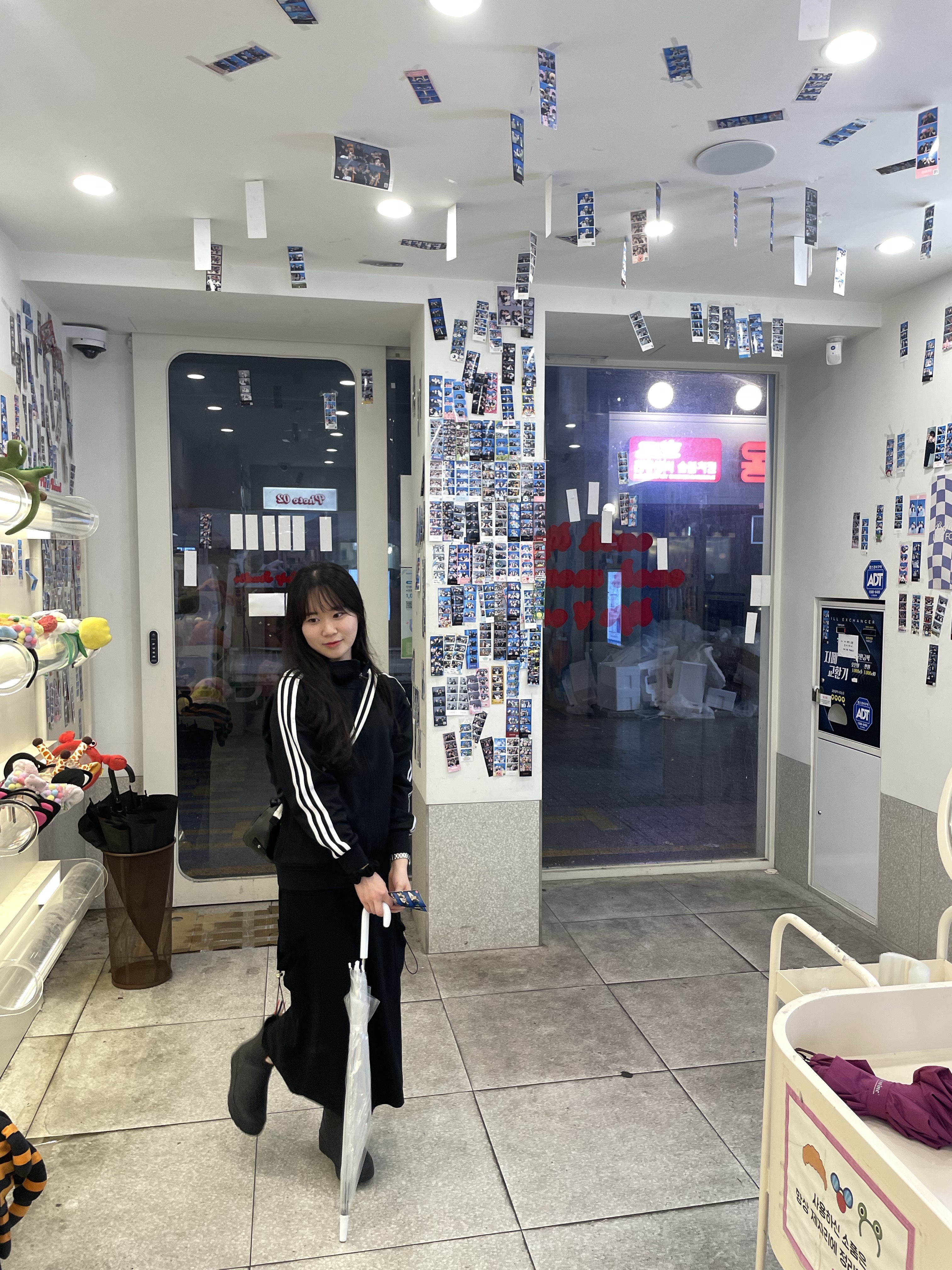 (W) Hunter Play Short Rain Boots Black, Starbucks x Hunter Two Way Pouch Black 착용 스타일