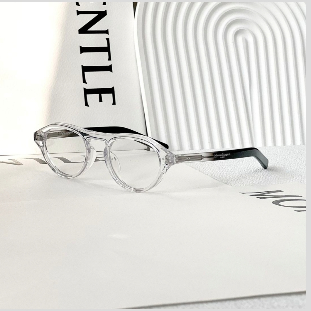 Gentle Monster x Maison Margiela MM112 Translucent Clear 착용 스타일 - 7