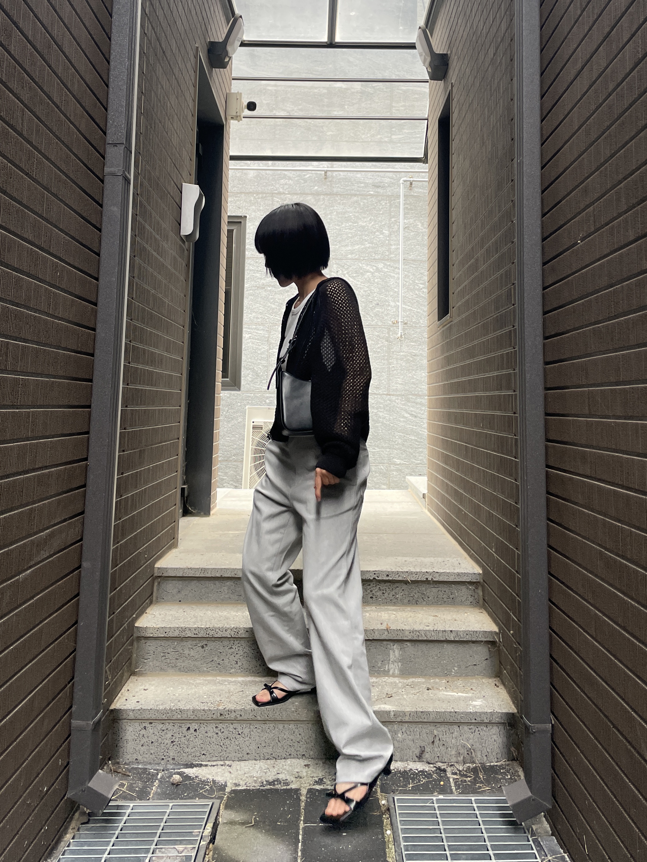 Unknown Blue Back Circle Top White 착용 스타일