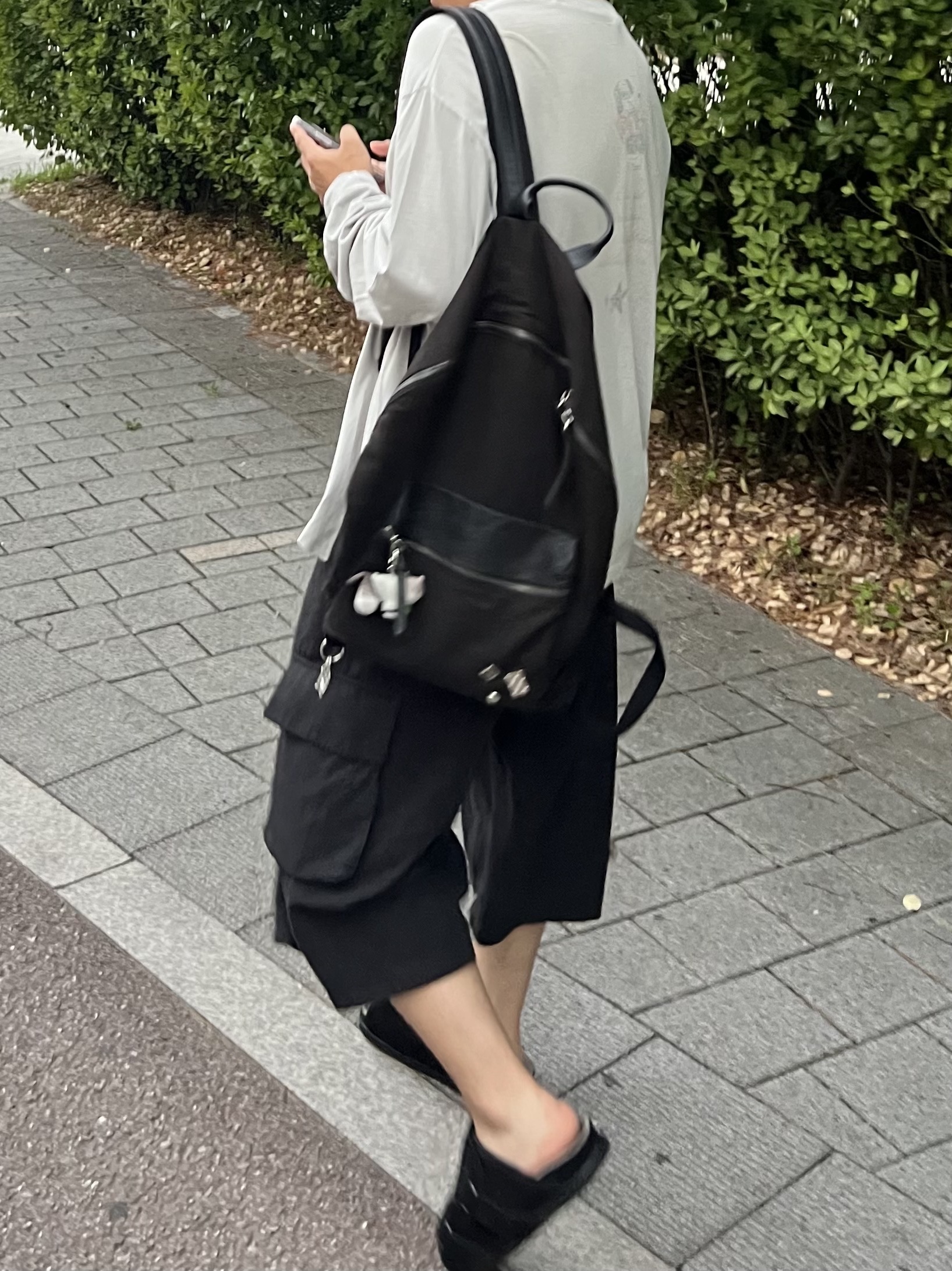 Polyteru Human Index index 1/2 Cargo Pants Black, [프리오더] Polyteru Jumbo Slippers Black 착용 스타일 - 3