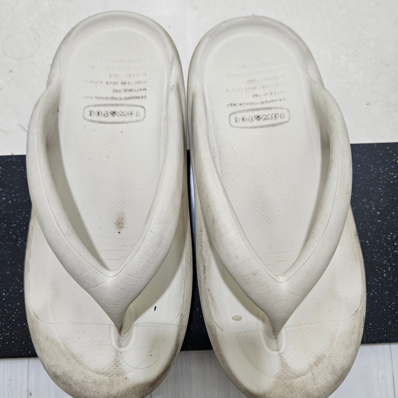 Taw&Toe Flip Flop Zerovity Bio/OG Cream 착용 스타일