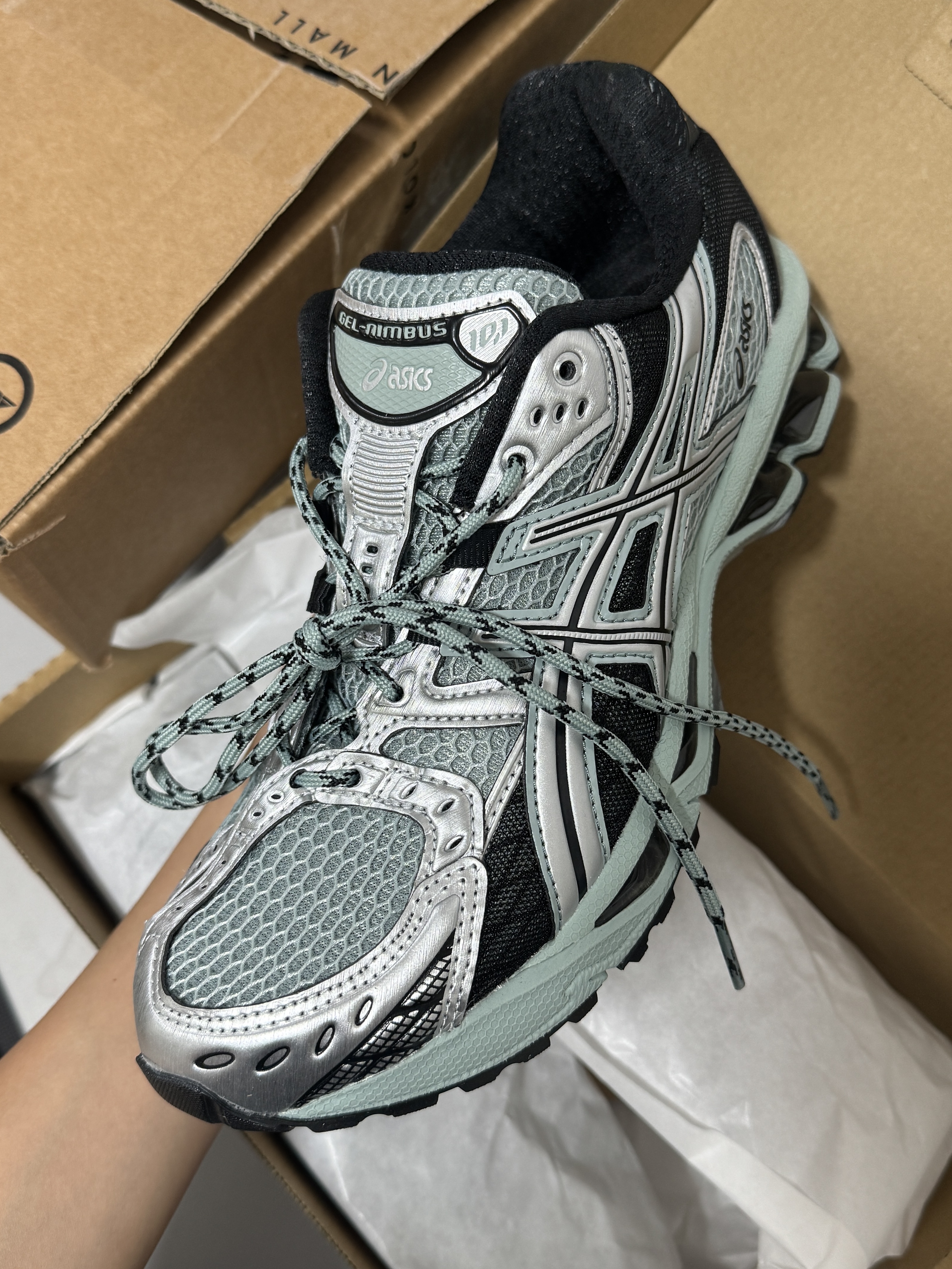 Asics Gel-Nimbus 10.1 Ocean Haze Pure Silver 착용 스타일