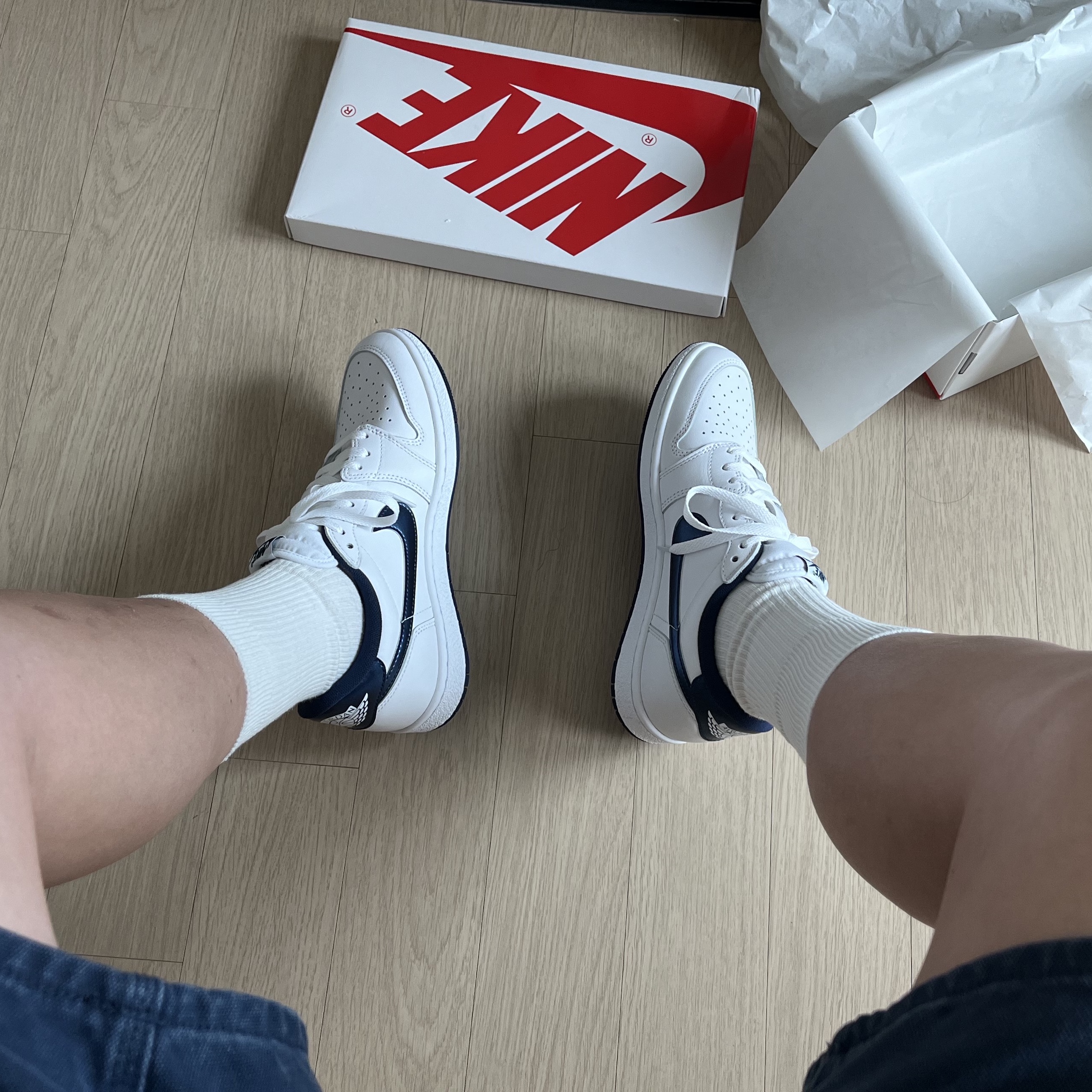 Jordan 1 Low 85 Summit White Navy 착용 스타일 - 1