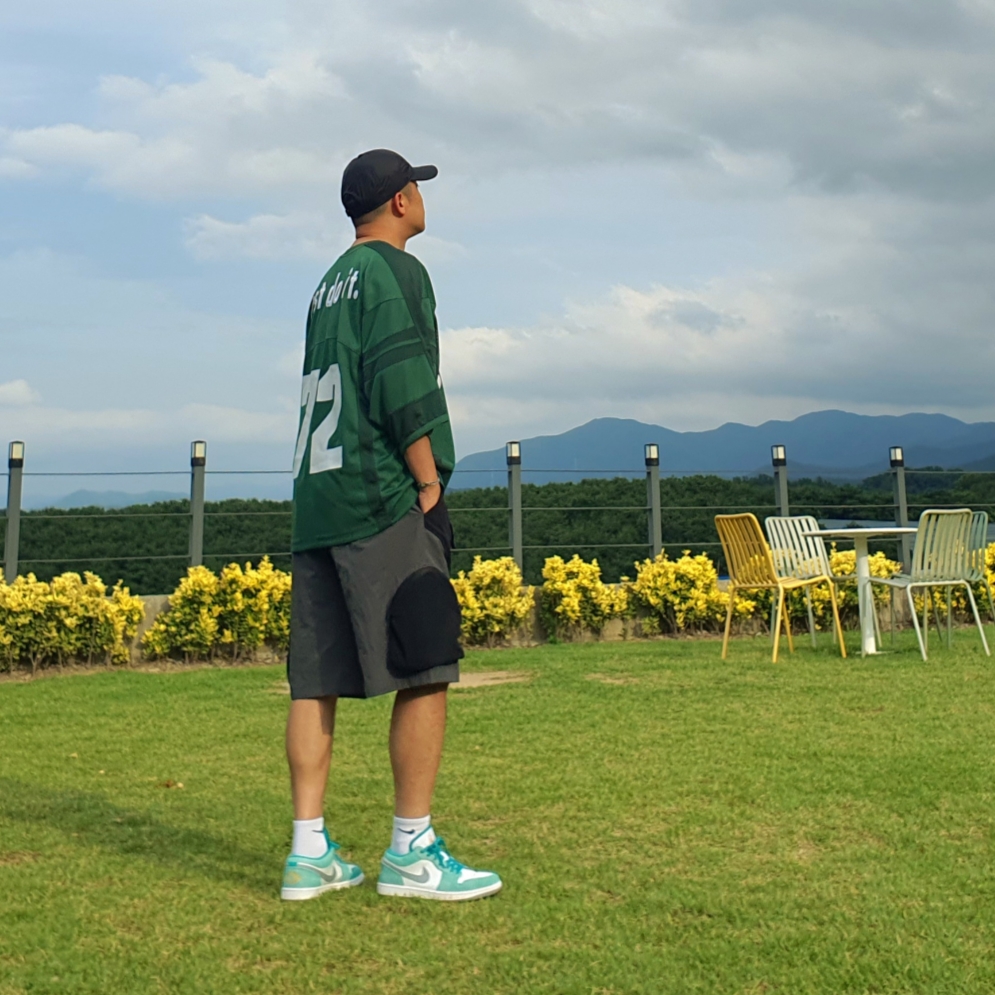Jordan 1 Low SE New Emerald, Nike ACG Trail Cap Black 착용 스타일 - 2