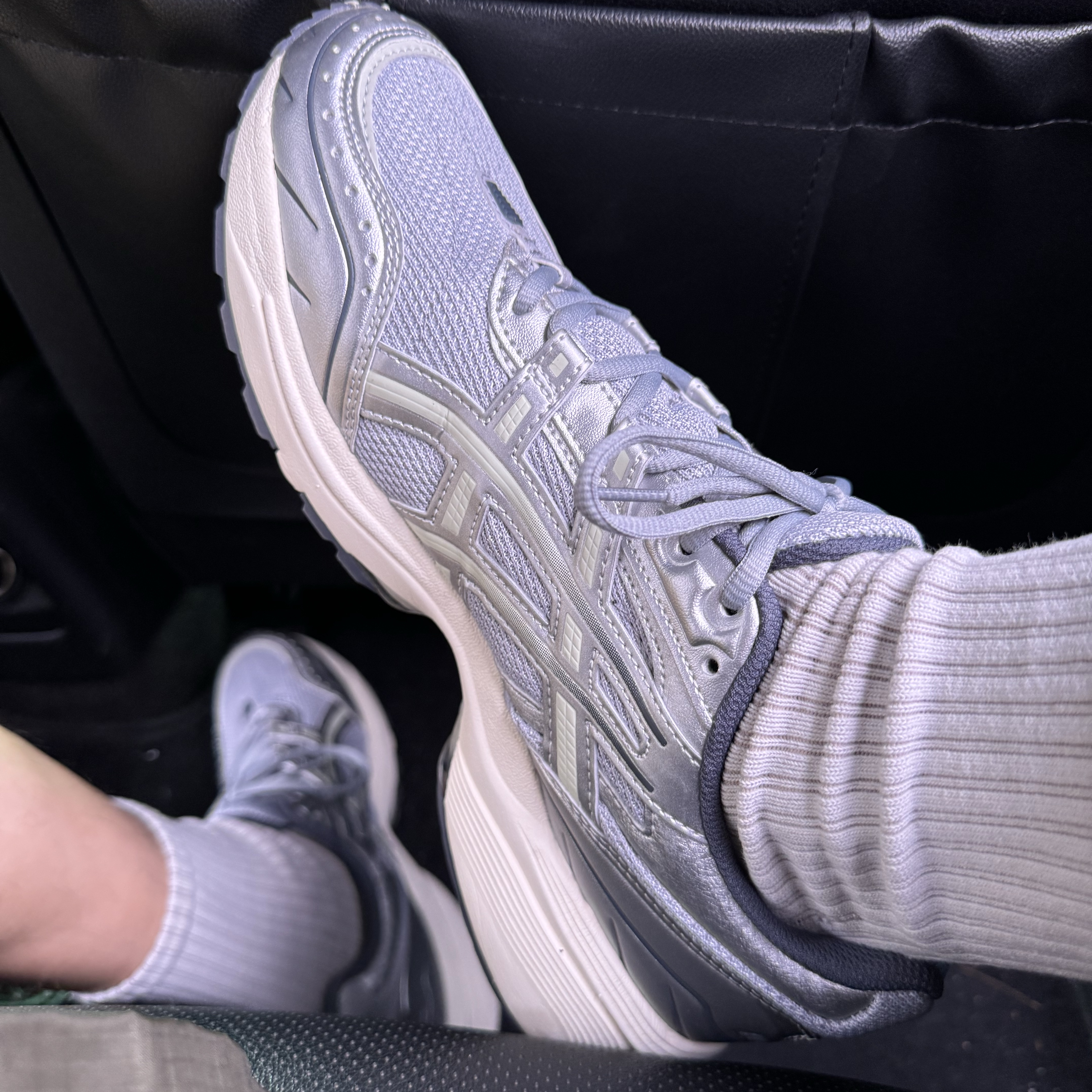 Asics Gel-1090 Piedmont Grey 착용 스타일