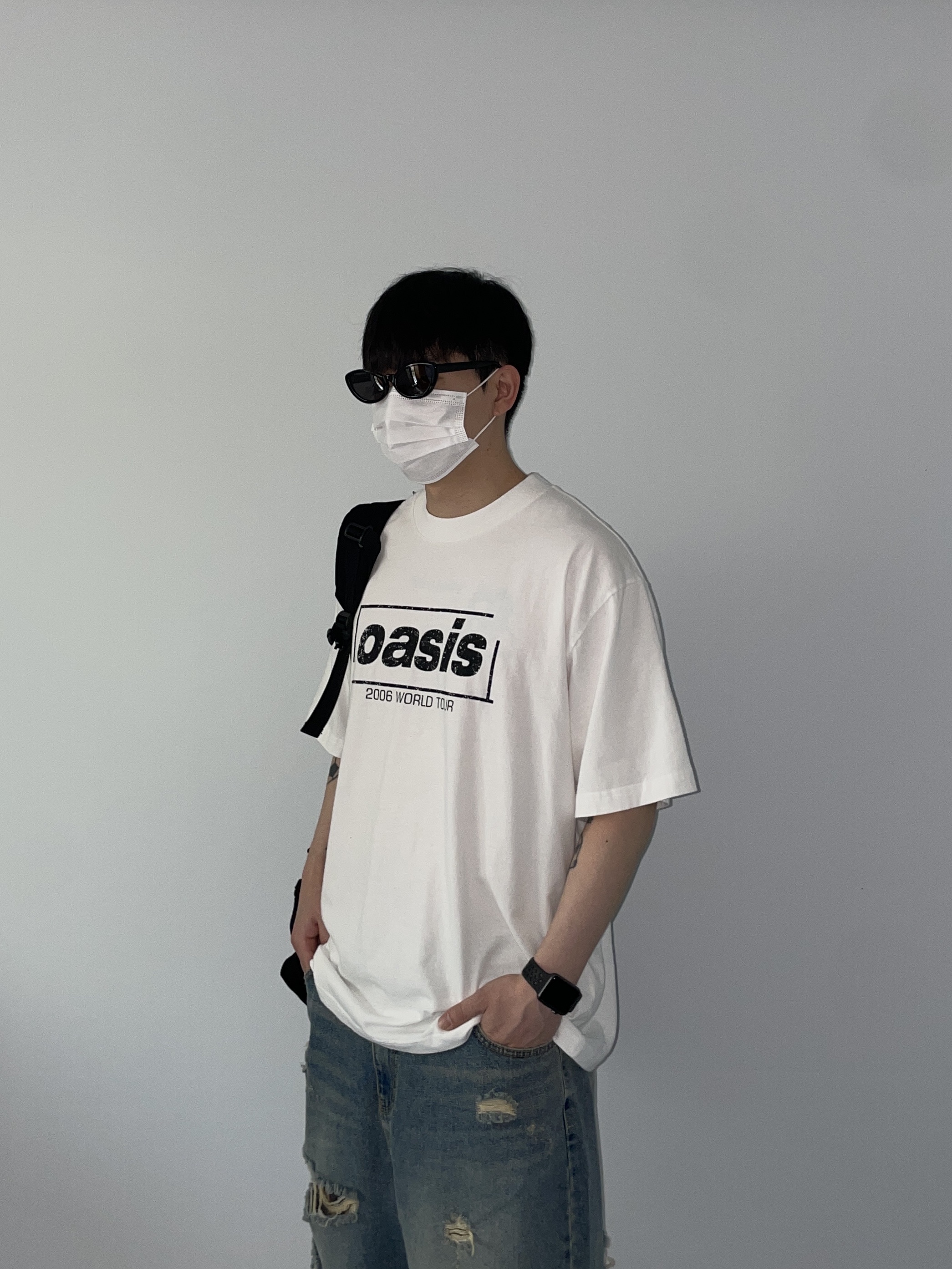 Balenciaga Cargo Sneakers White Grey 착용 스타일 - 2