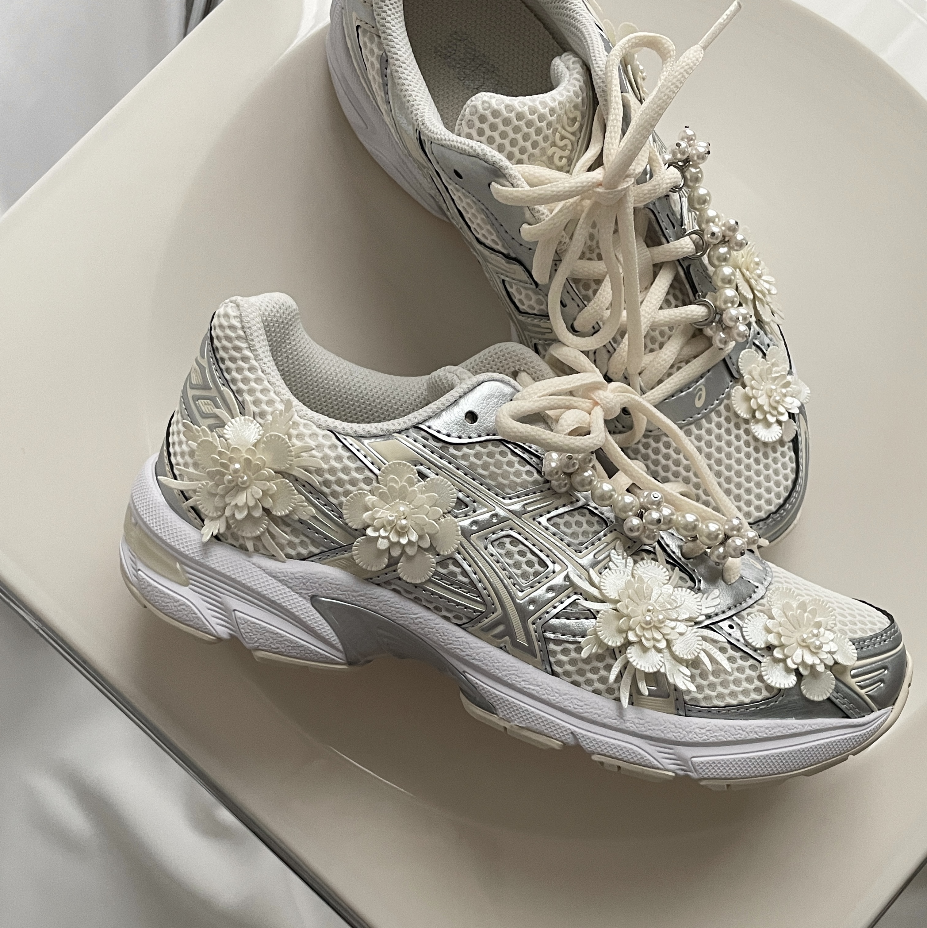 (W) Asics Gel-1130 Cream Pure Silver 착용 스타일 - 1