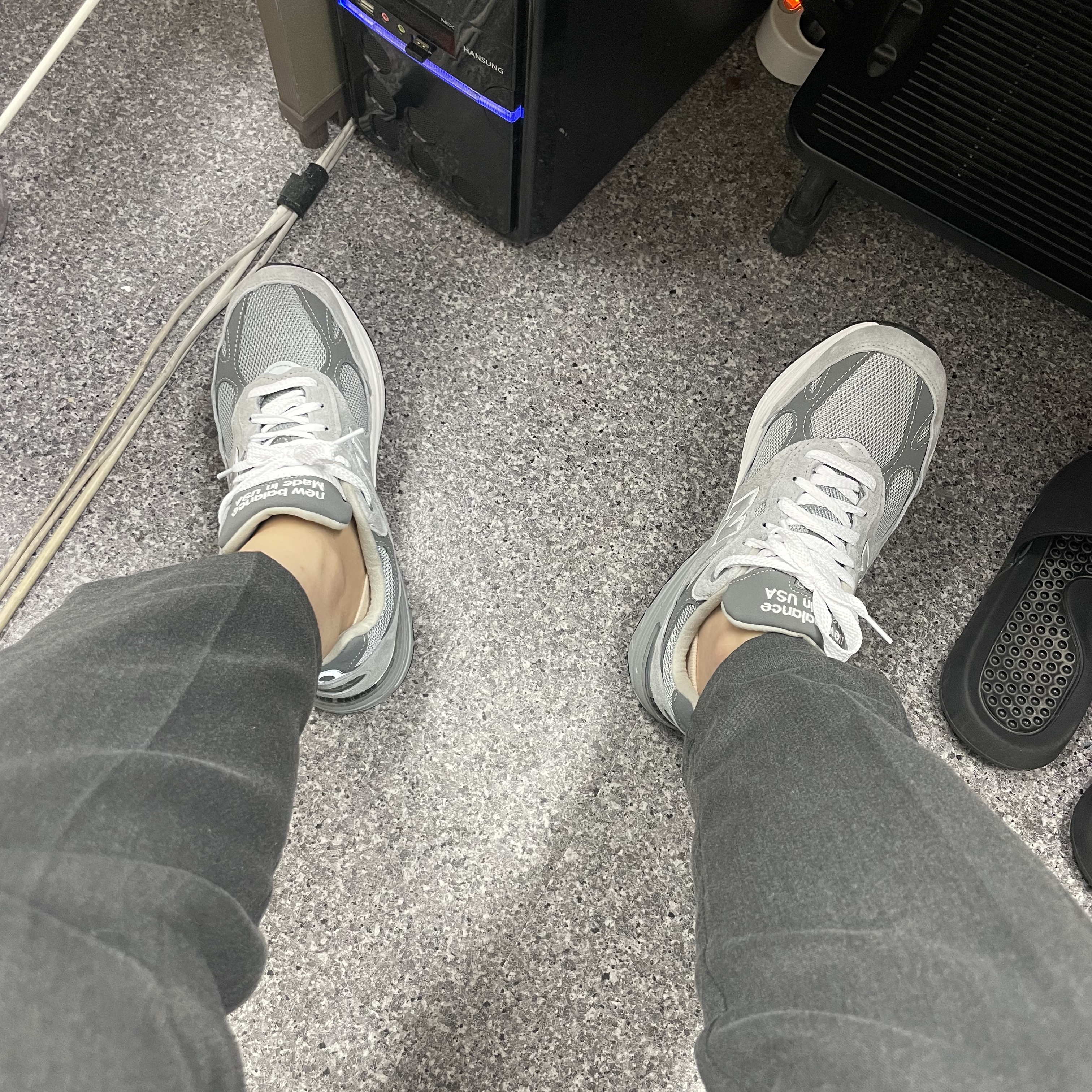 New Balance 993 Made in USA Grey - 2E Wide 착용 스타일