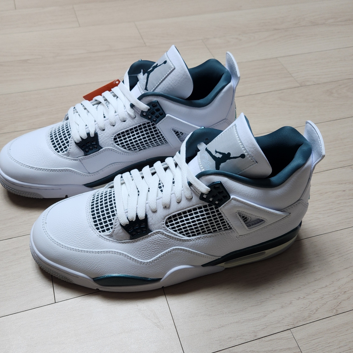Jordan 4 Retro Oxidized Green 착용 스타일