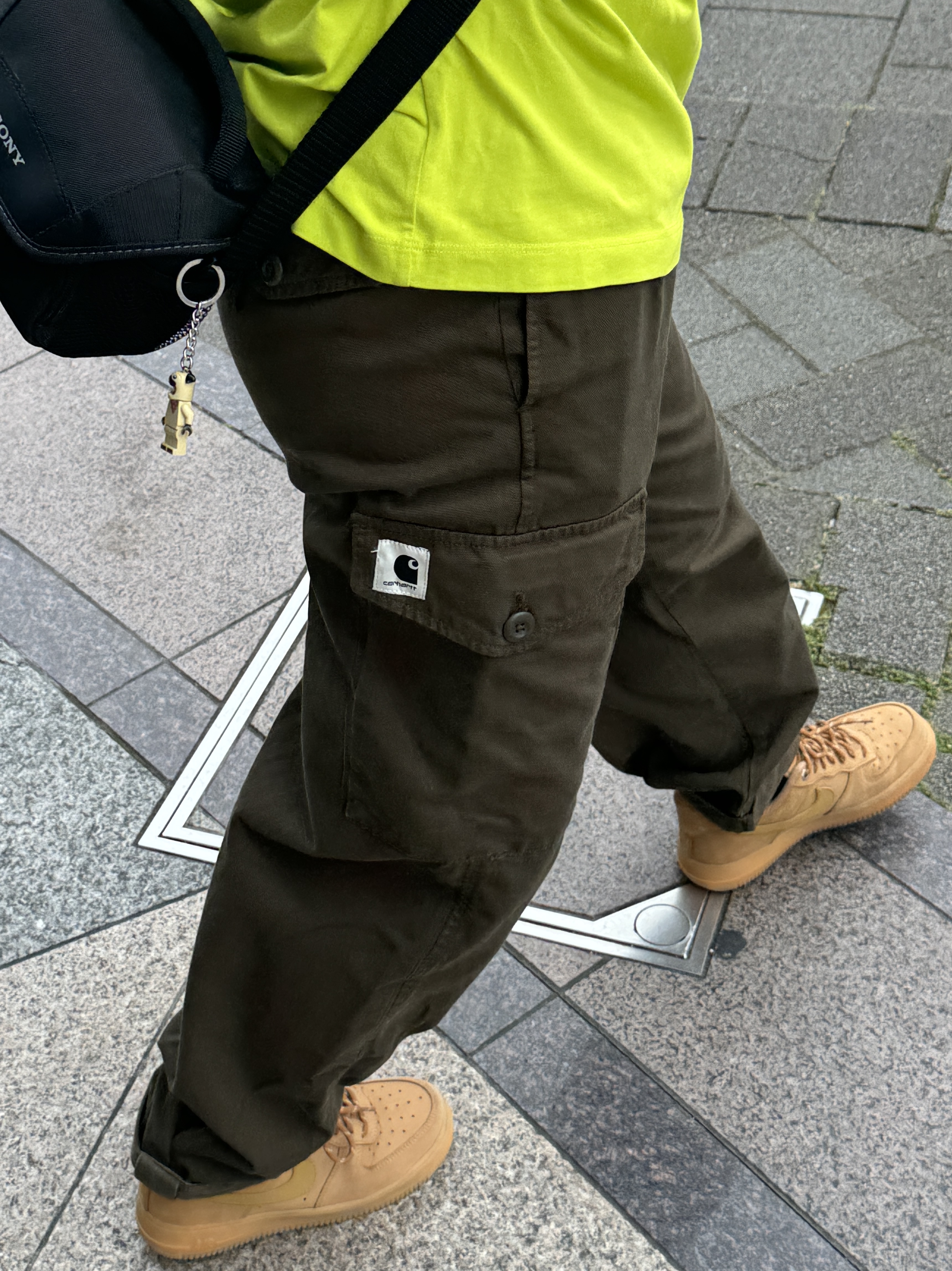(W) Carhartt WIP Collins Pants Cypress 착용 스타일 - 3