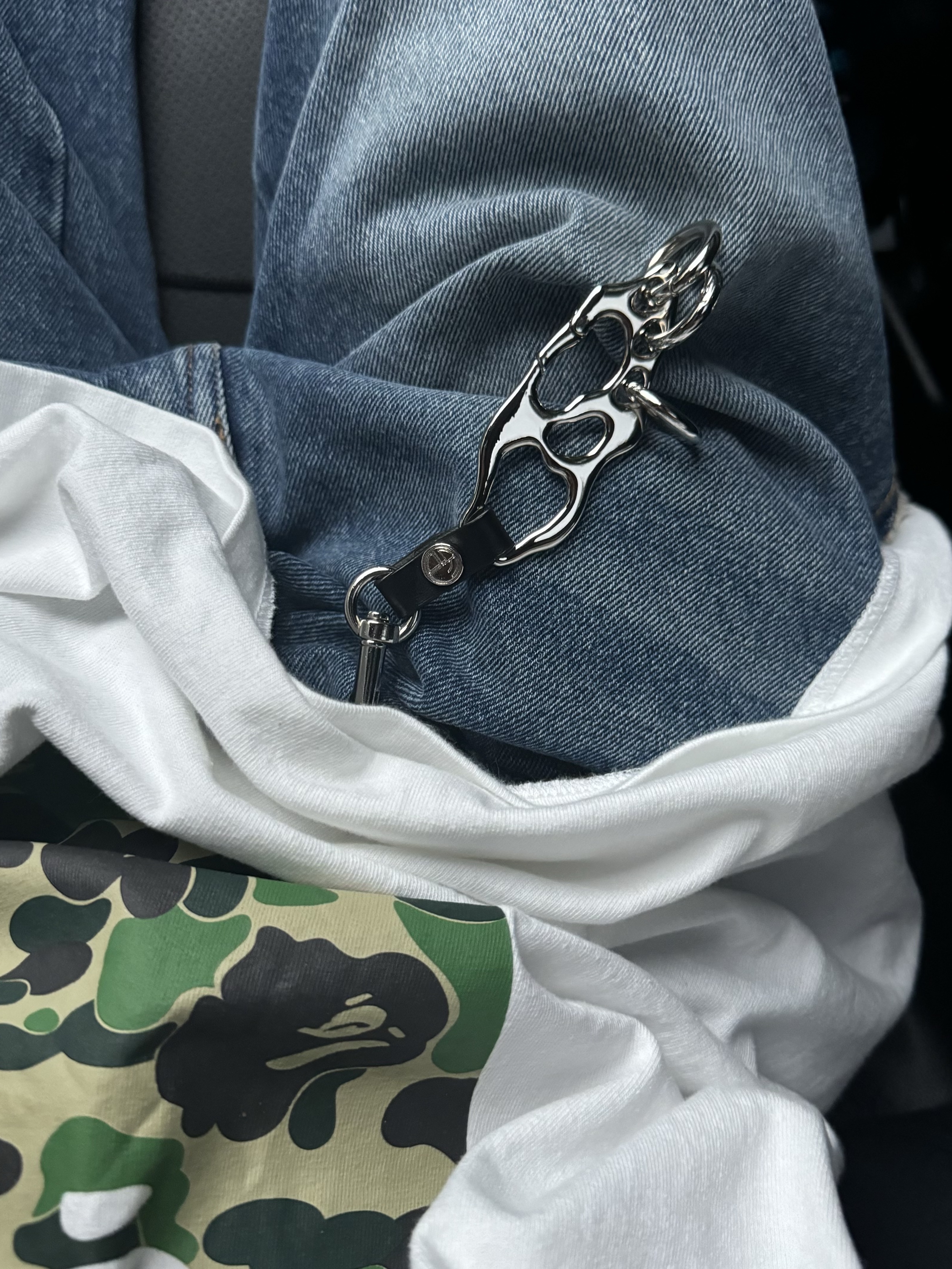 BAPE ABC Camo Milo on Big Ape T-Shirt White Green 착용 스타일 - 3