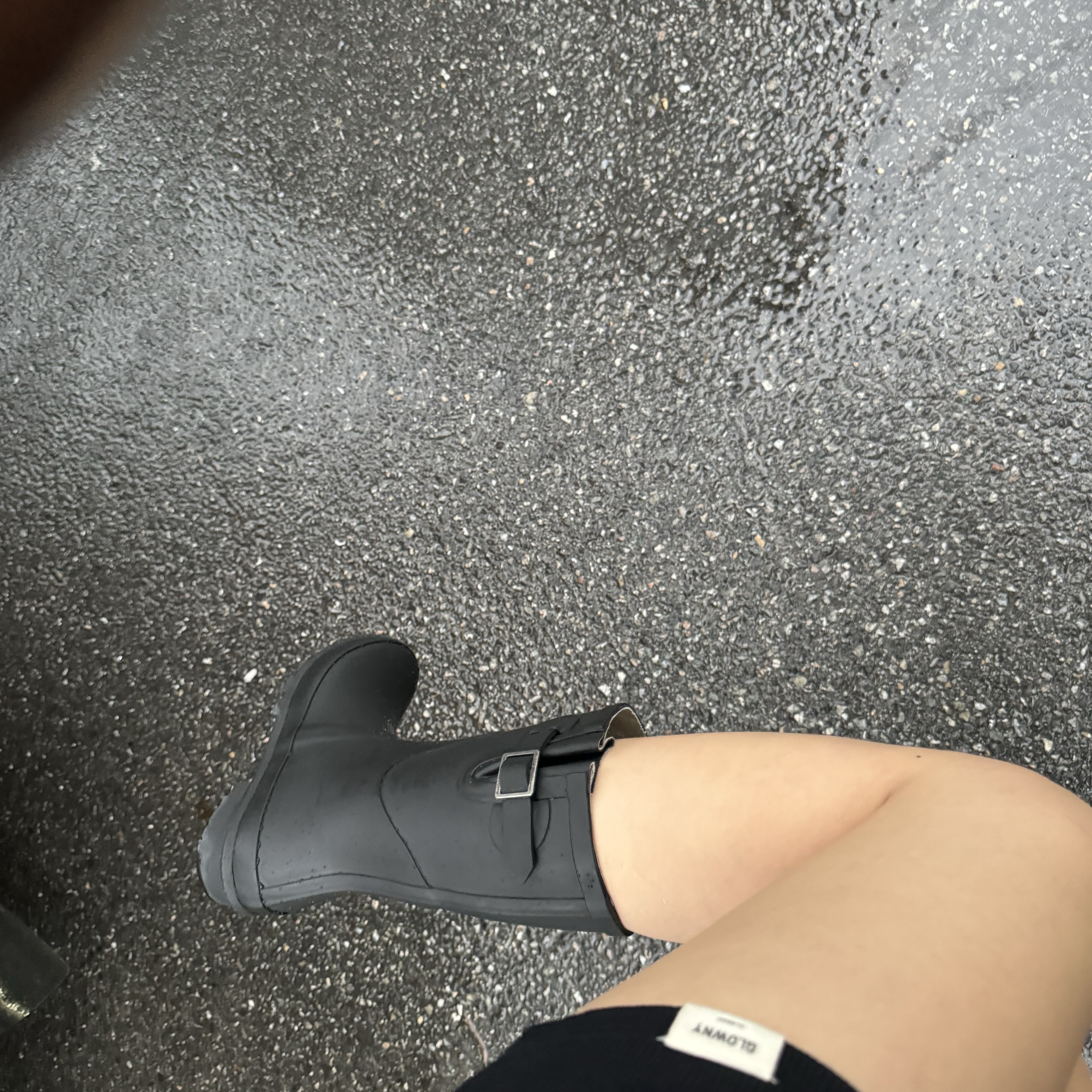 (W) Rockfishweatherwear Flatform Middle Rain Boots Black 착용 스타일 - 3