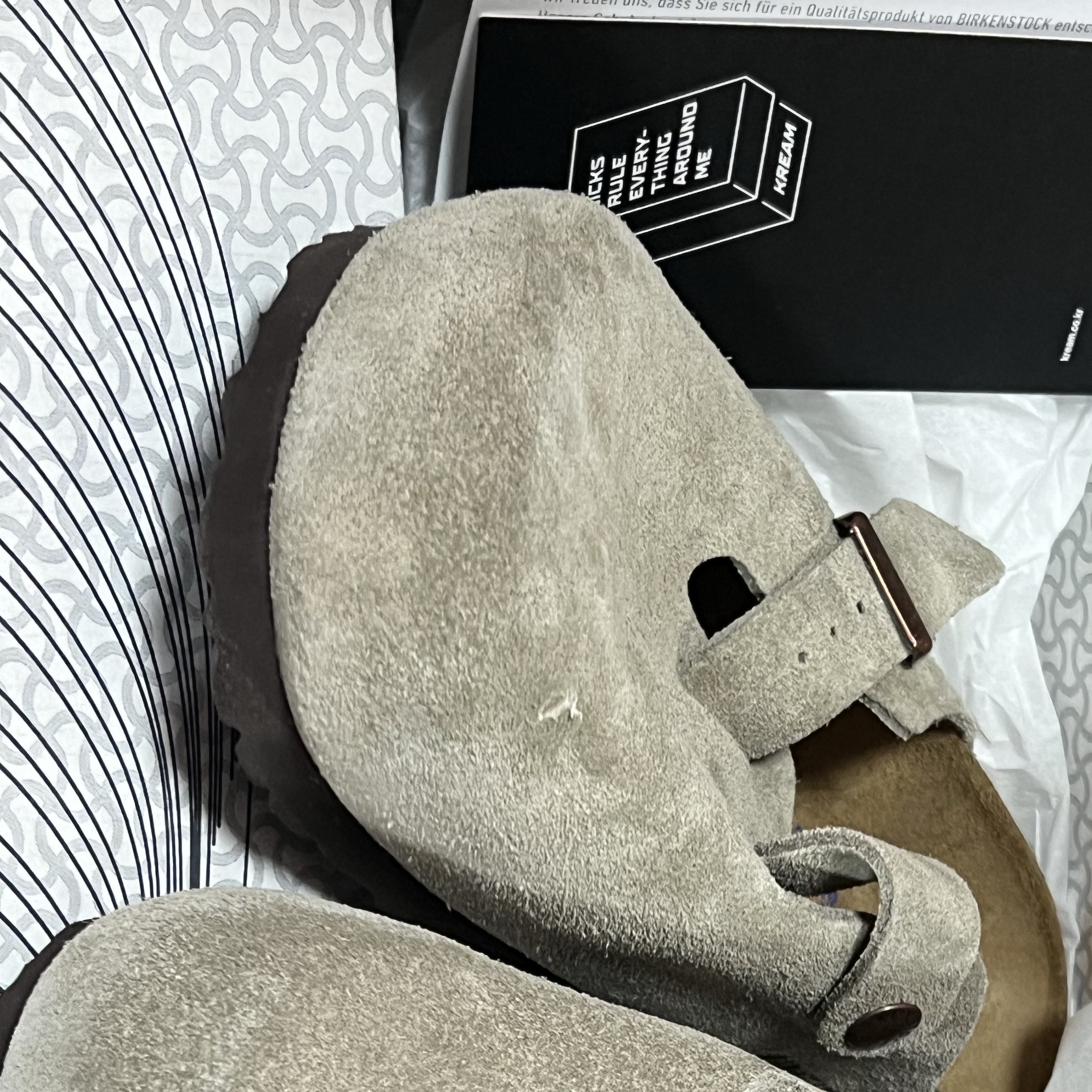 Birkenstock Boston Soft Footbed Taupe - Regular 착용 스타일 - 2
