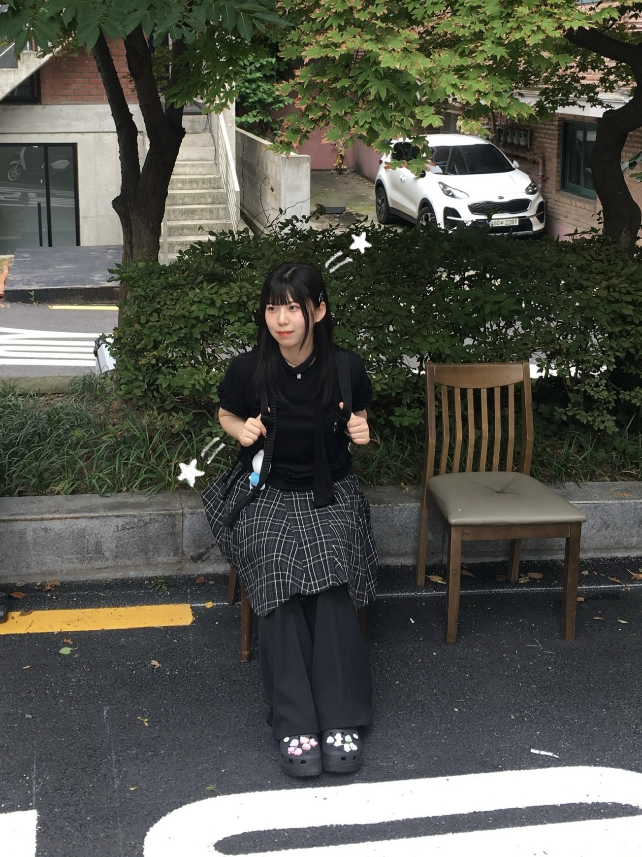 (W) Crocs Classic Platform Clog Black 착용 스타일 - 1
