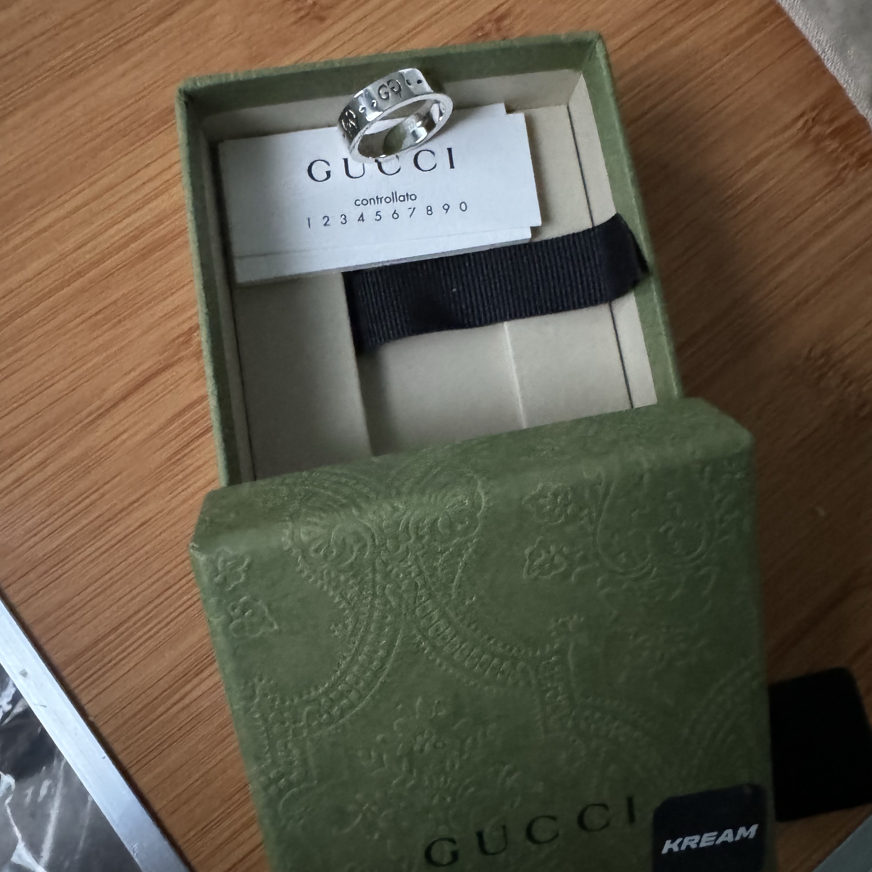 Gucci Ghost Ring Silver 6mm 착용 스타일