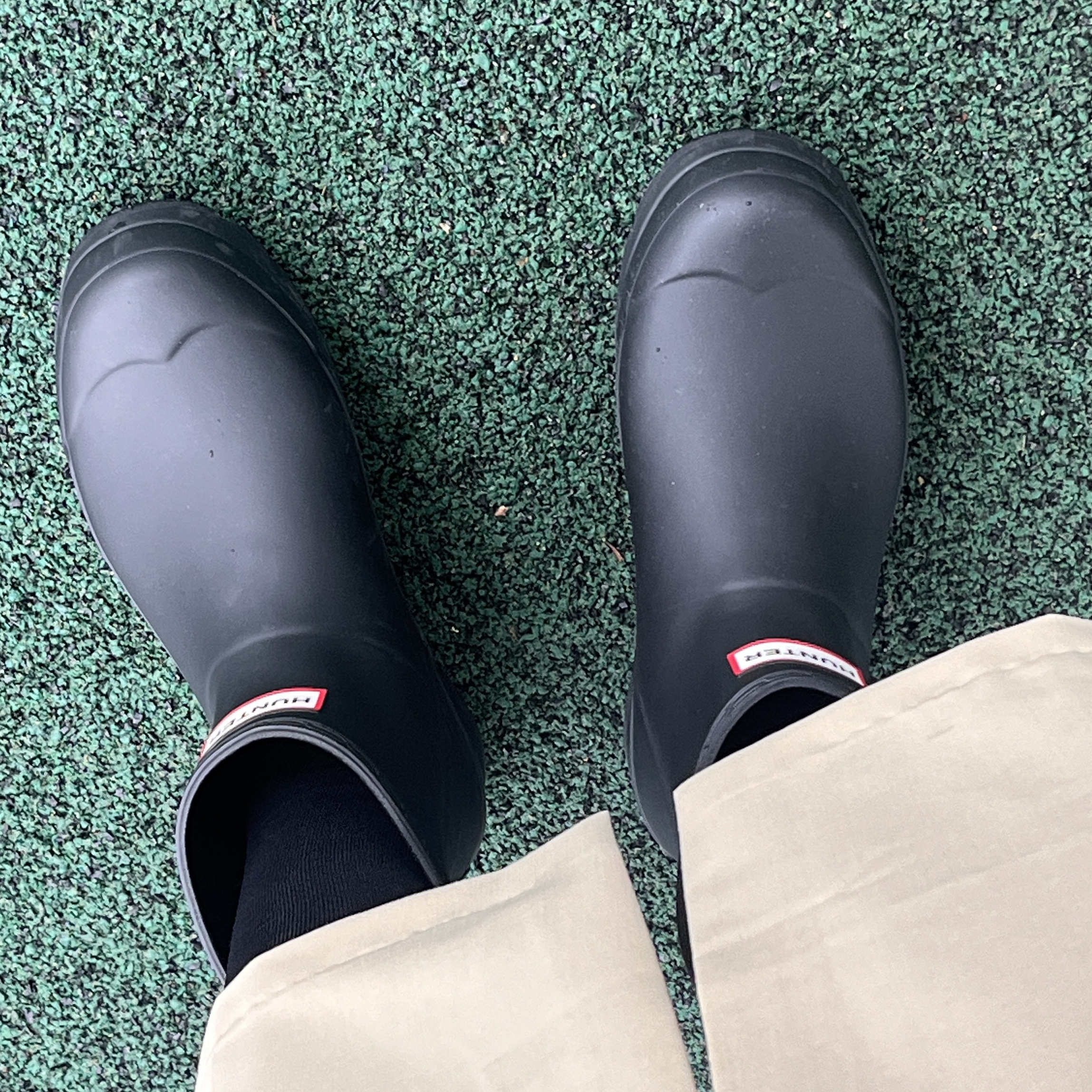 (W) Hunter Play Short Rain Boots Black 착용 스타일