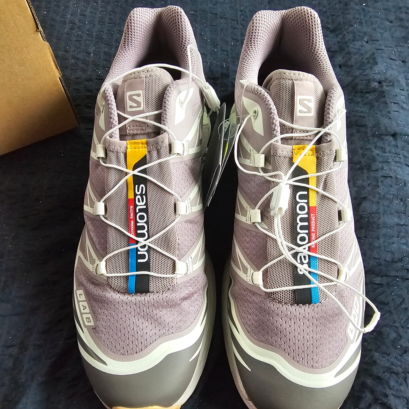 Salomon XT-6 Quail Plum Kitten 착용 스타일 - 2
