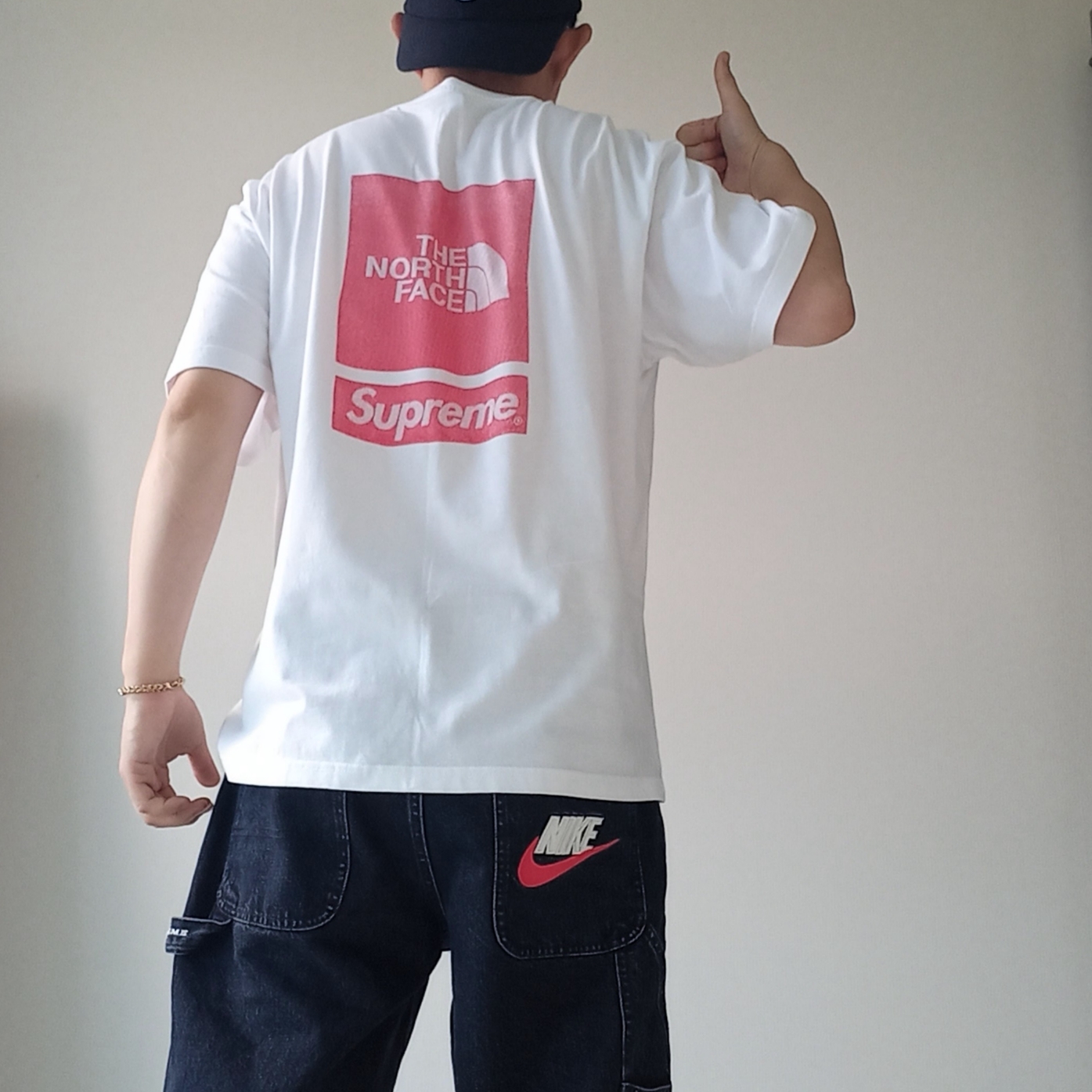 Supreme x The North Face S/S Top White - 24SS, Supreme x Nike Denim Short Black - 24SS 착용 스타일 - 3