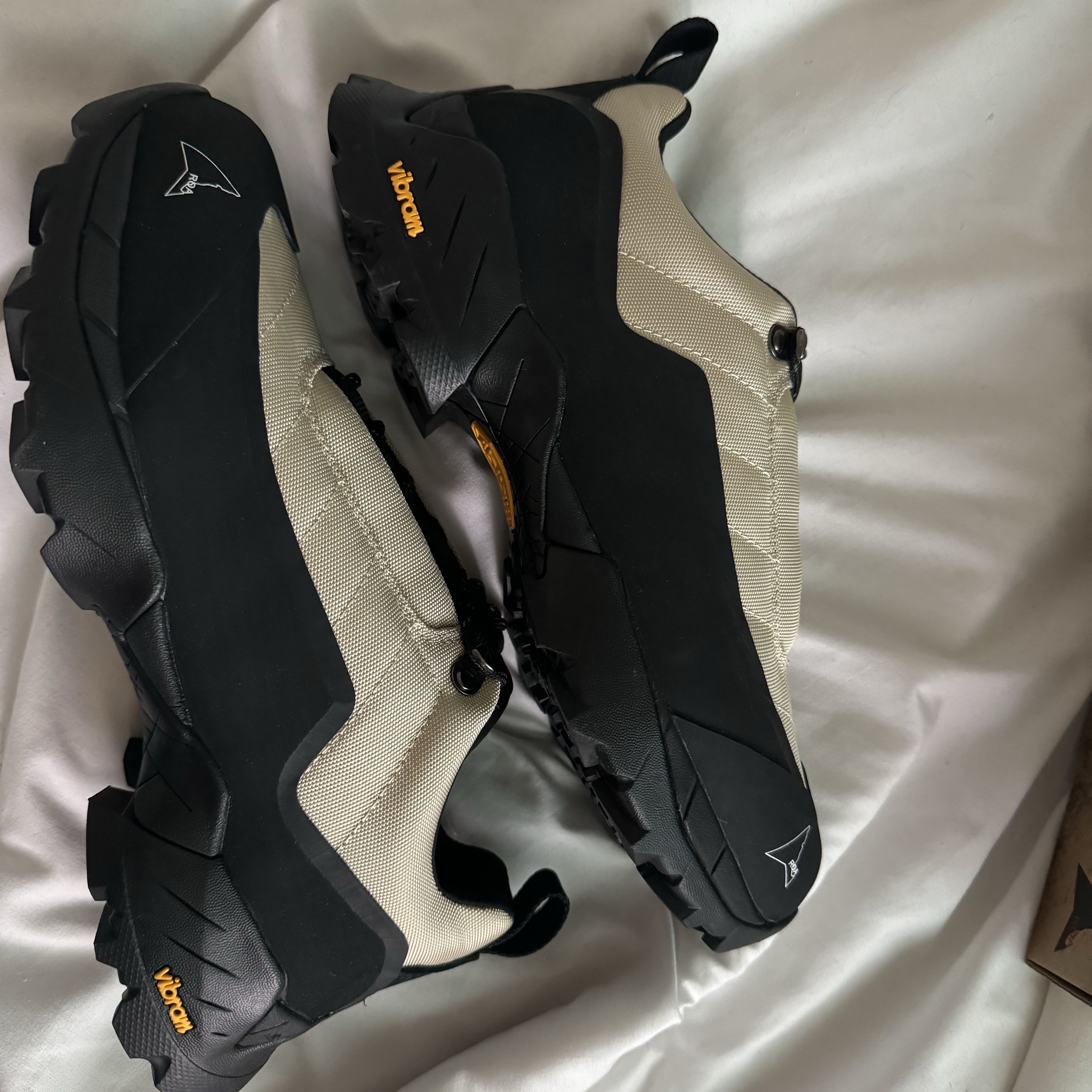 Roa Hiking Katharina Ecostep Vibram Sole Sand, Kapital Fleece Big Crewneck Sweat Heather Charcoal 착용 스타일 - 2