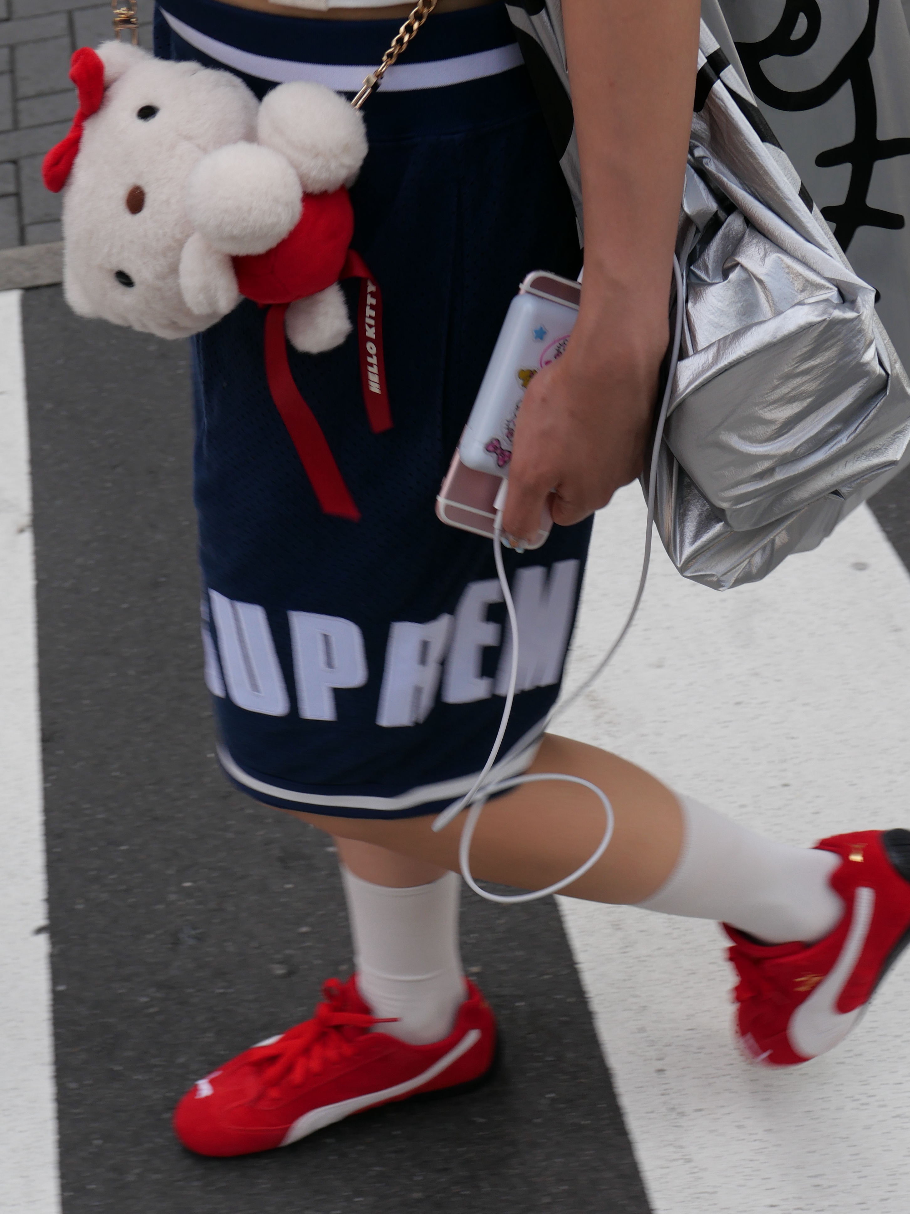 Supreme Ultrasuede Mesh Short Navy - 24SS, Open Yy x Hello Kitty Shopper Tote Bag Silver 착용 스타일 - 4