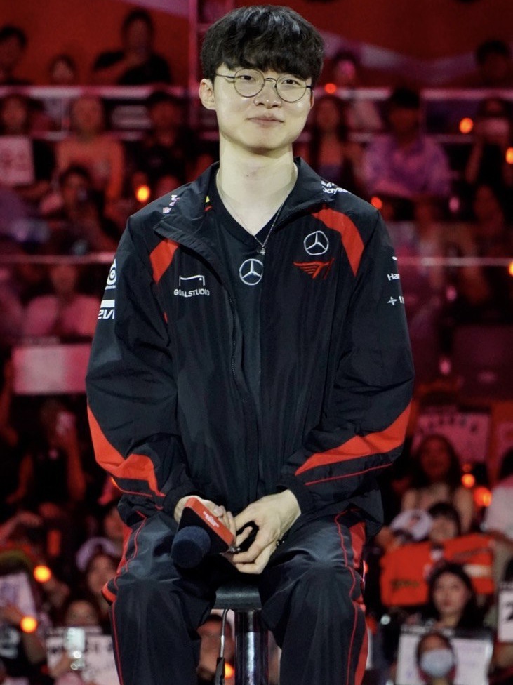 [KREAM 단독] T1 x DAVID AVLN Quadra Victory Pendant, [KREAM 단독] T1 x DAVID AVLN  Championships Ring Half 착용 스타일